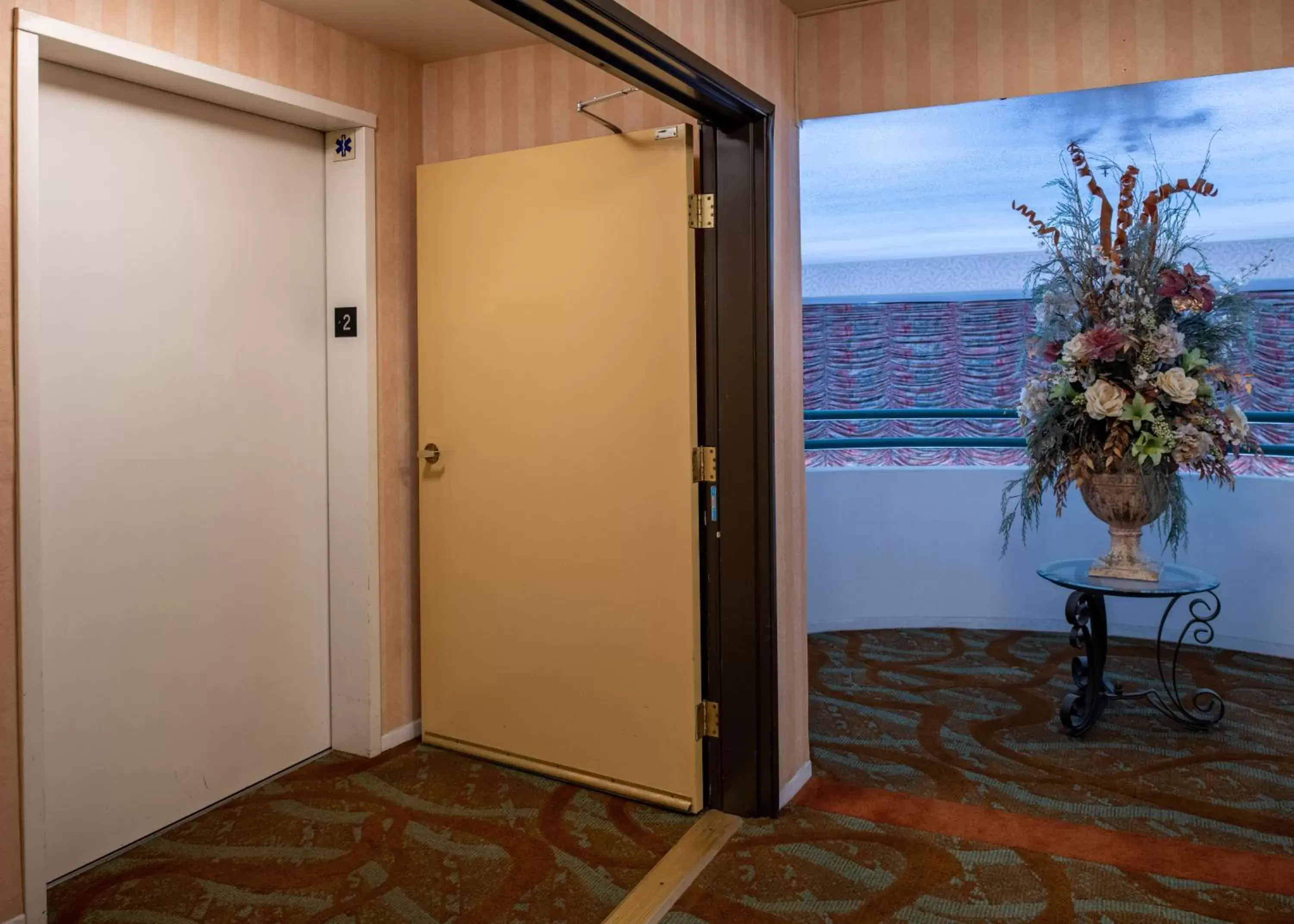 Property building in Glendale Hotel Property building in Glendale Hotel