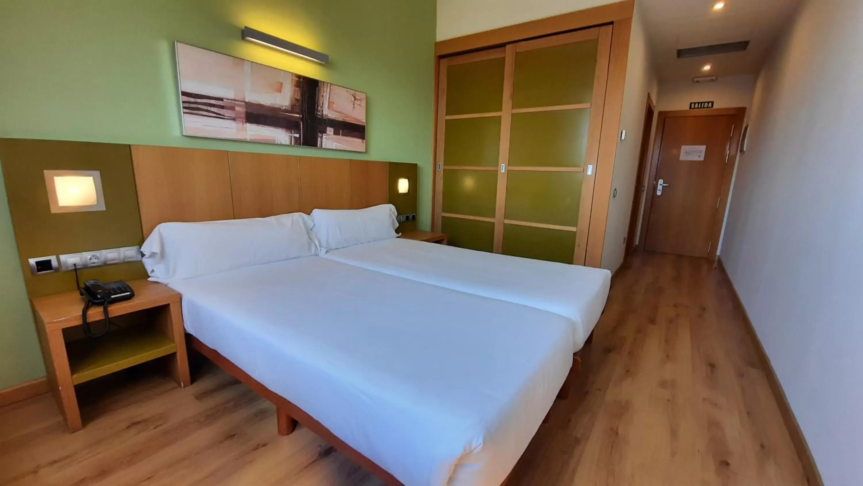 Photo of the whole room, Bed in Hotel La Boroña