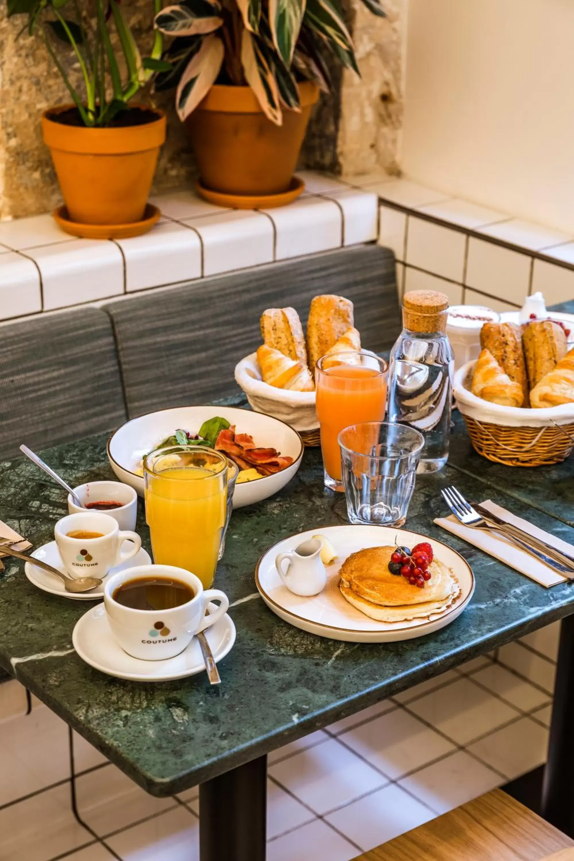 Breakfast in Hôtel Mathis Elysées