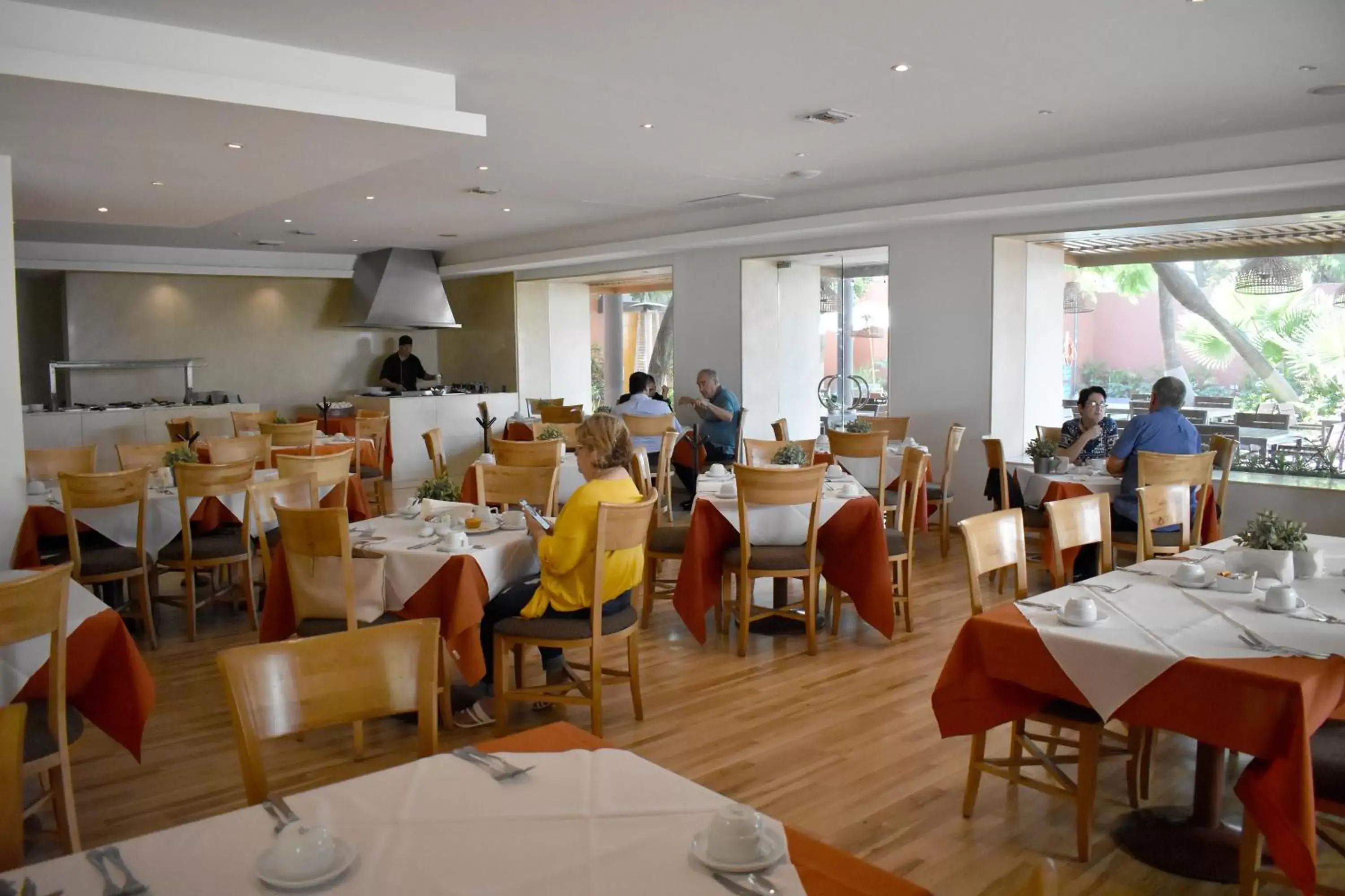 Restaurant/Places to Eat in Hotel Palacio Azteca