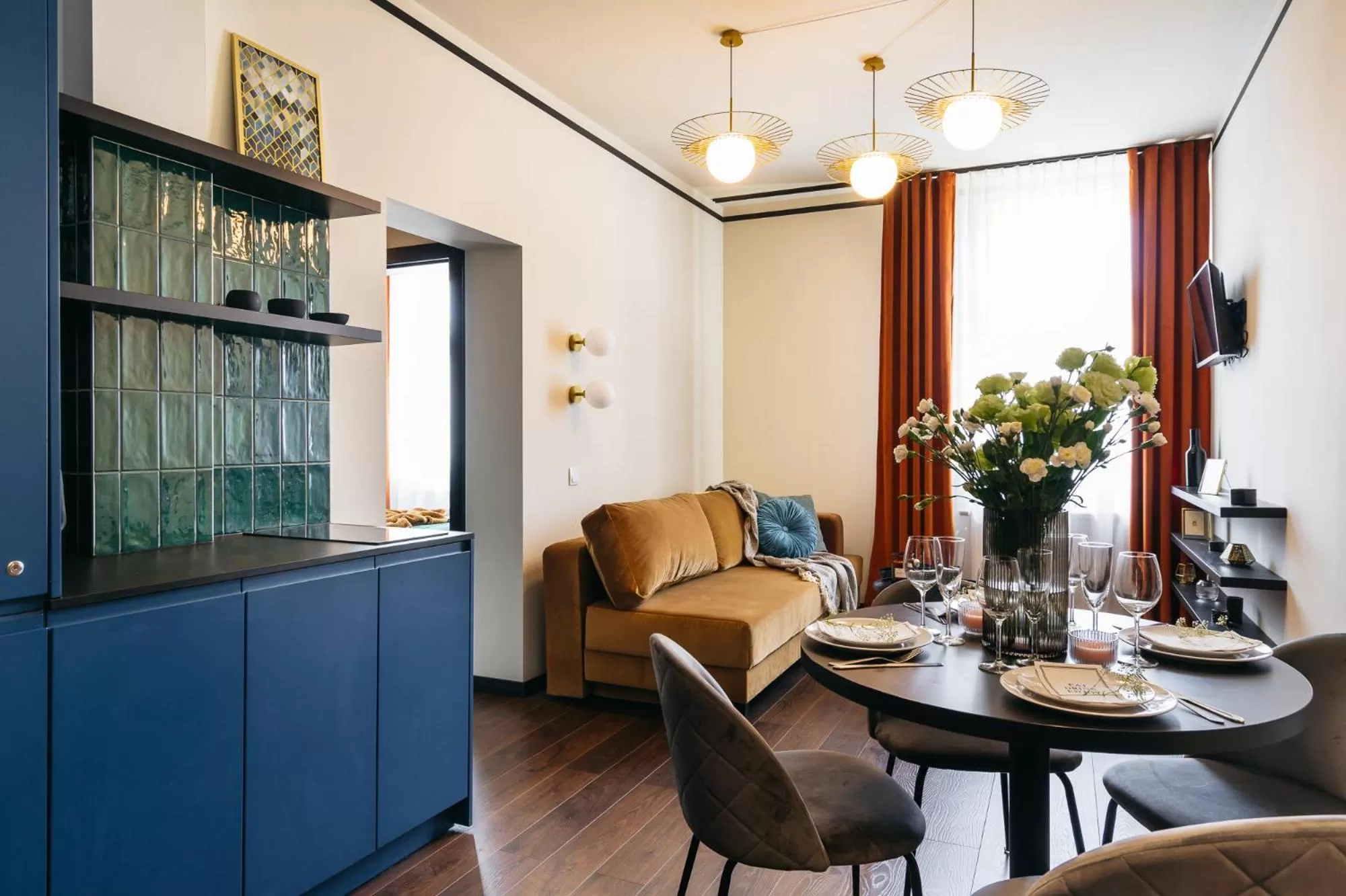 Kitchen or kitchenette, Dining Area in Estery12 by Loft Affair