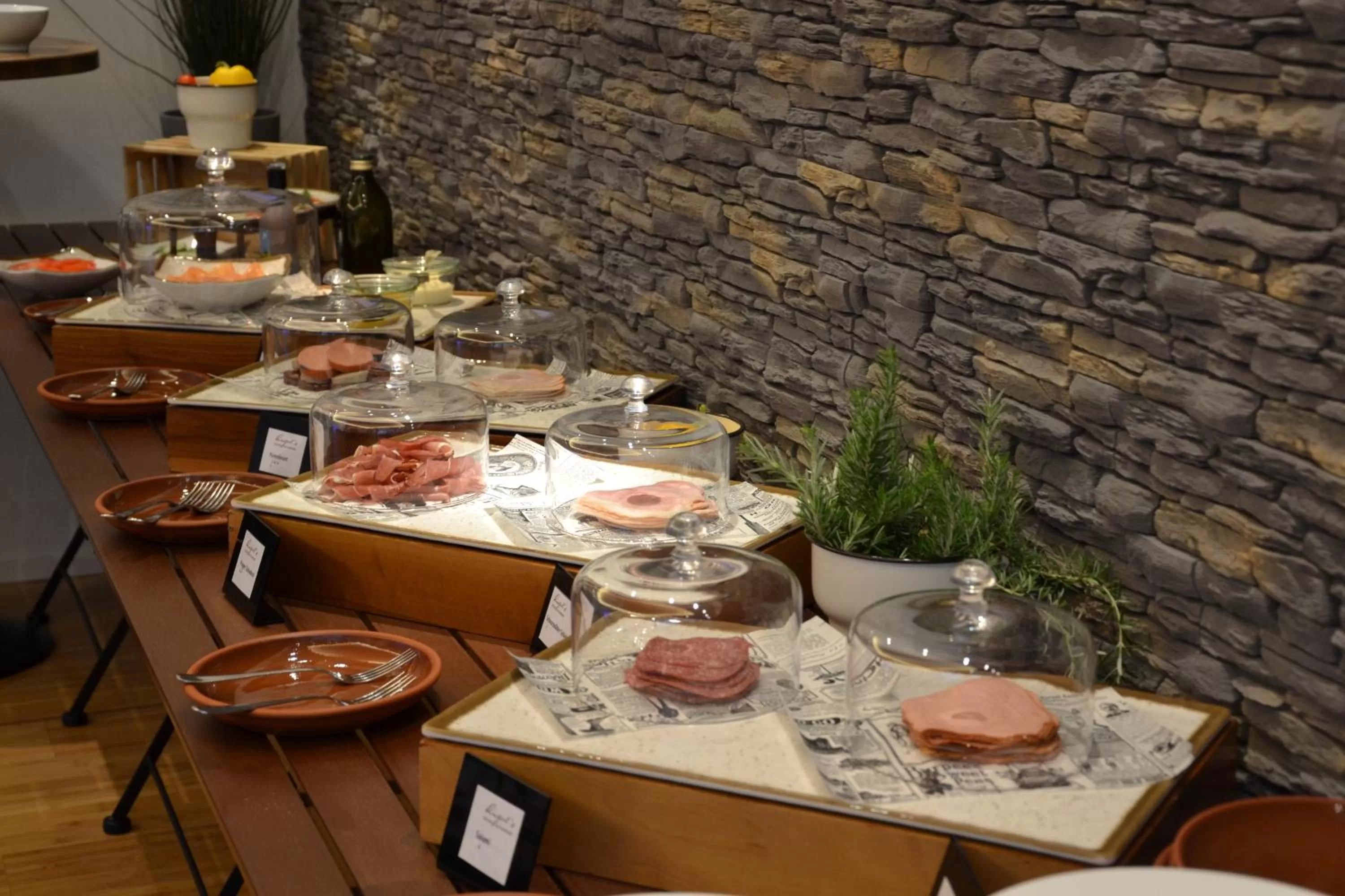 Buffet breakfast in Angel's - das hotel am fruchtmarkt