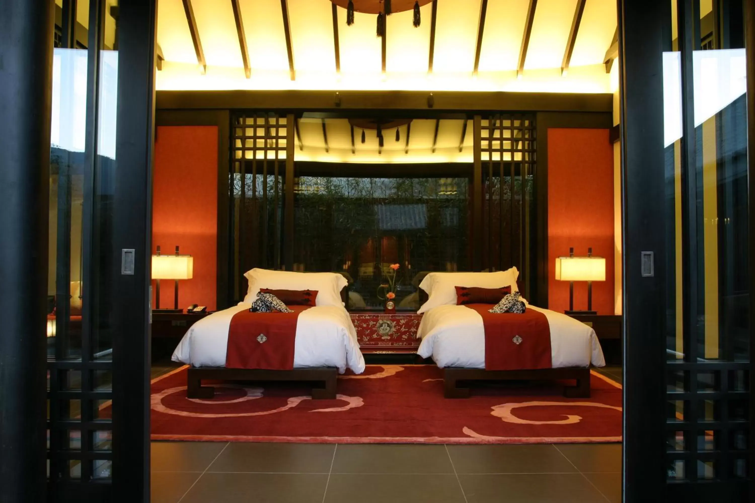 Bed in Banyan Tree Lijiang