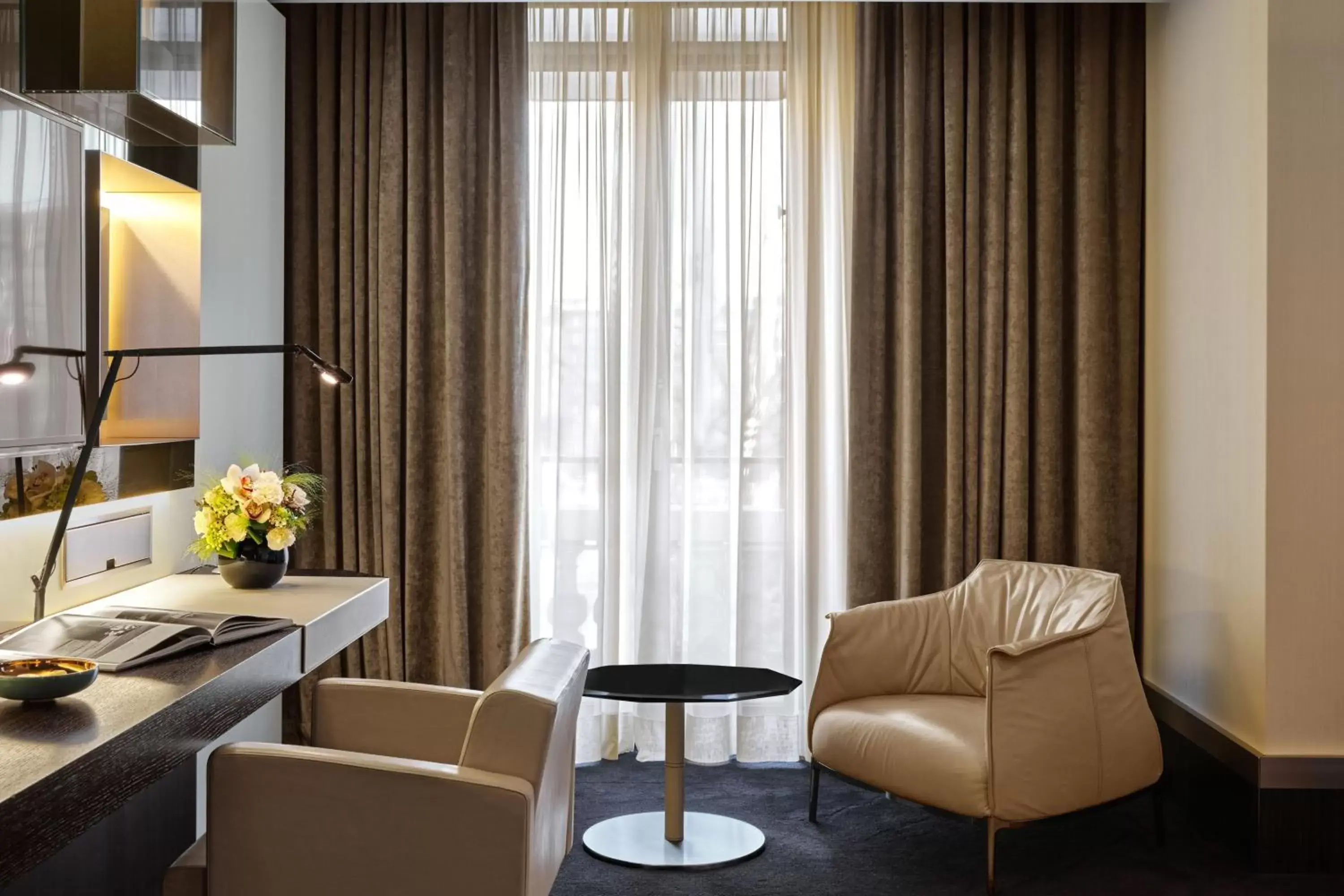 Bedroom, Seating Area in Excelsior Hotel Gallia, a Luxury Collection Hotel, Milan