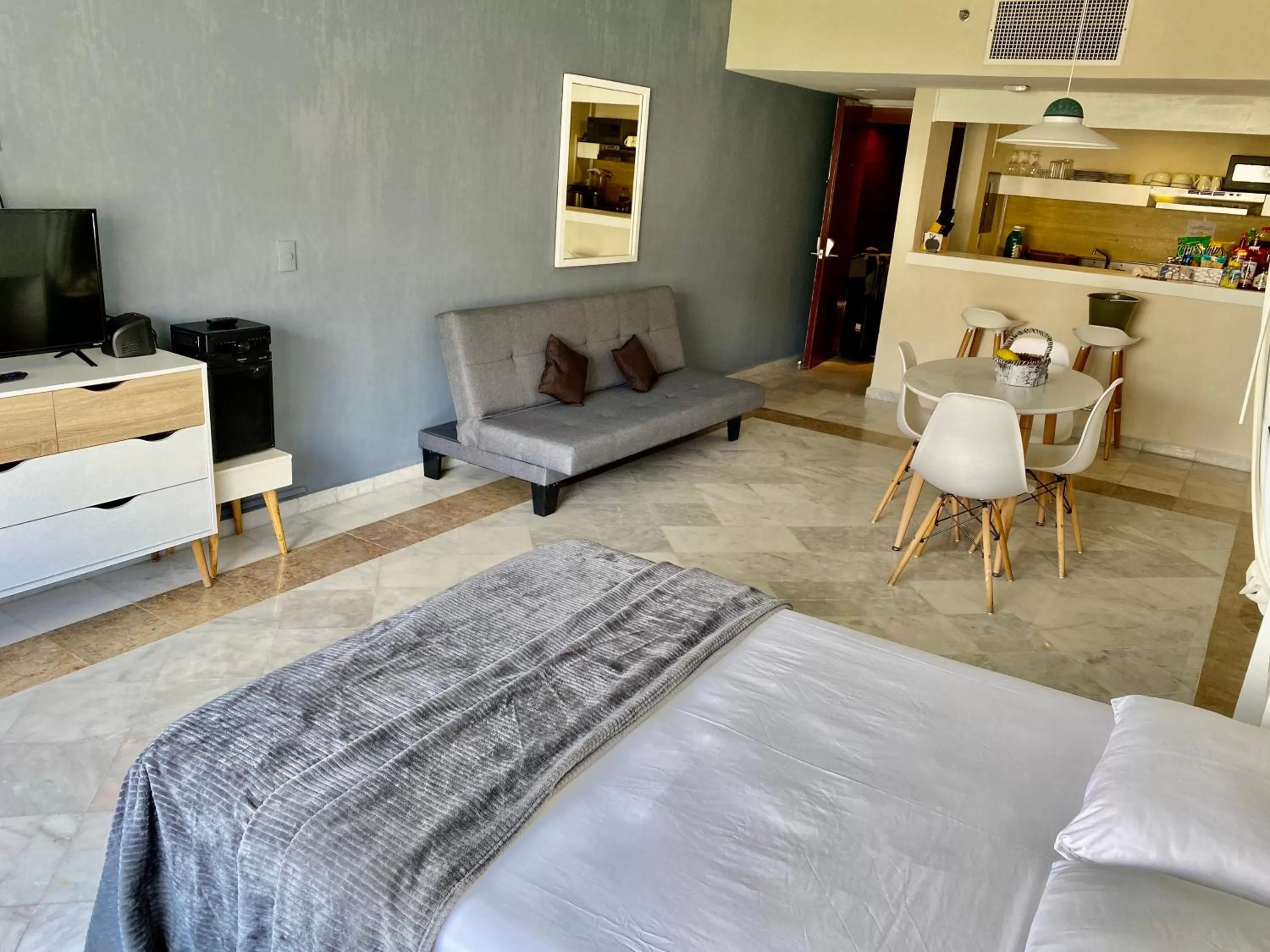 Superior Apartment in Condo in Ocean Front Resort