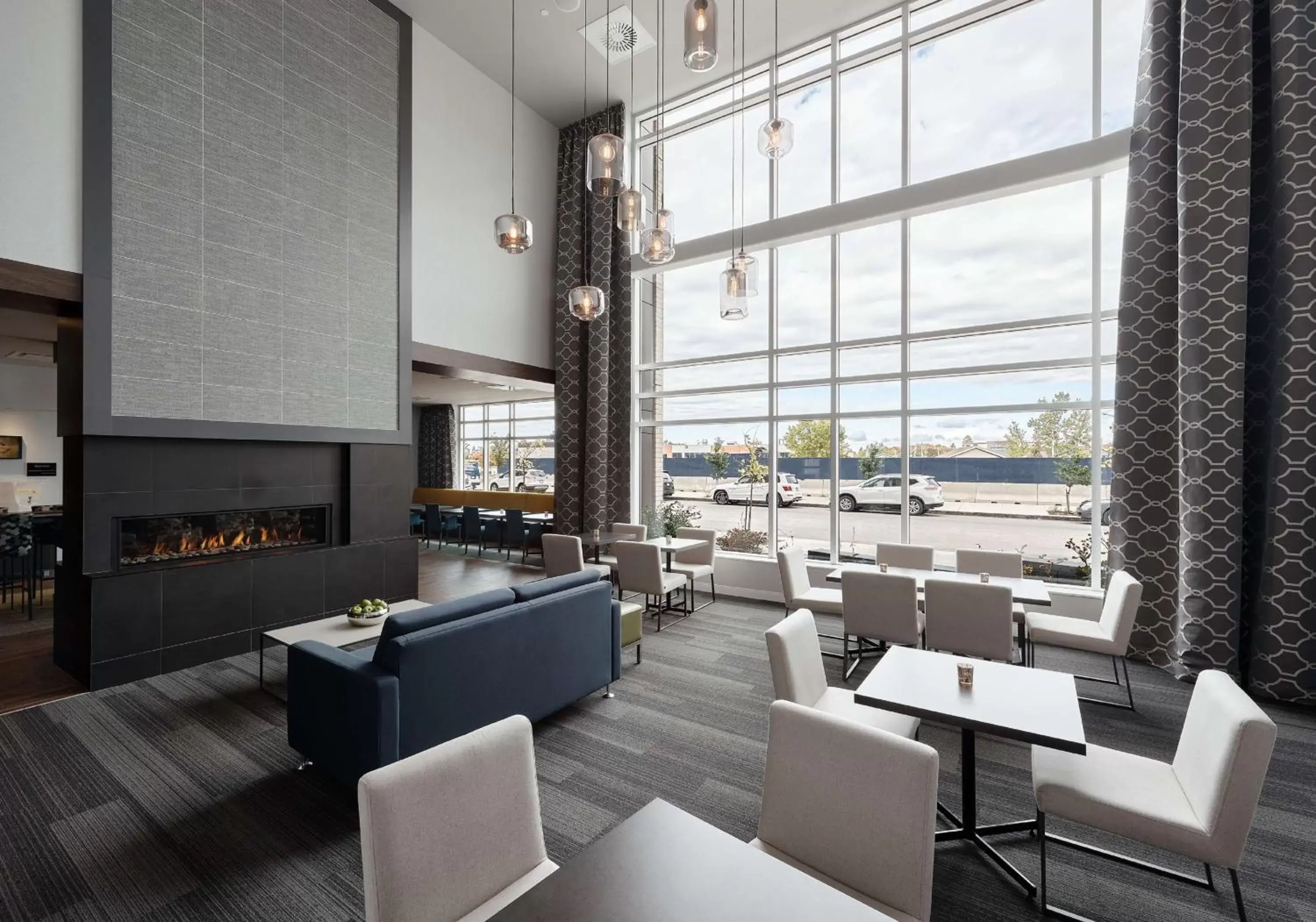 Lobby or reception, Restaurant/Places to Eat in Hampton Inn & Suites By Hilton Quebec City /Saint-Romuald