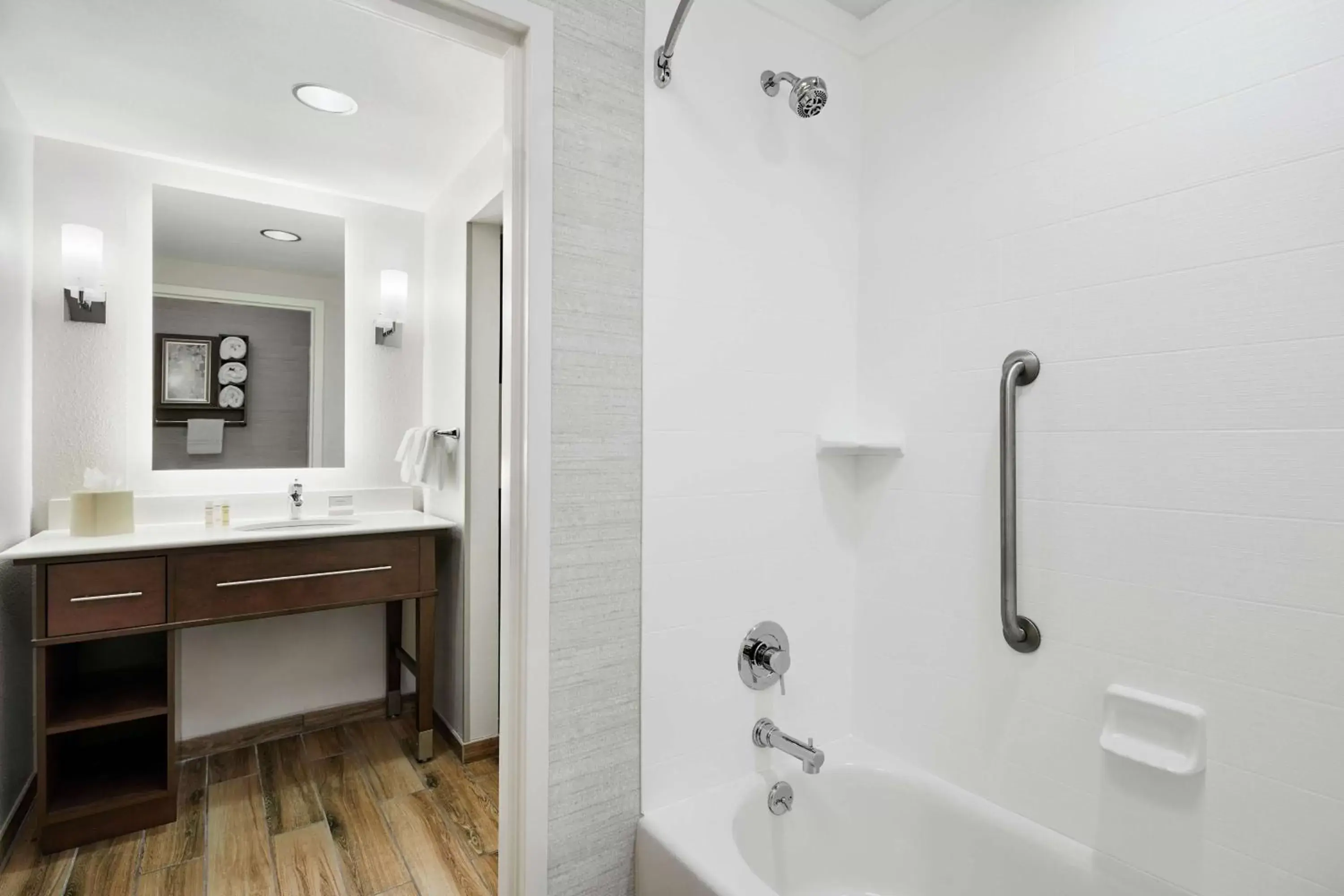 Bathroom in Homewood Suites Champaign-Urbana