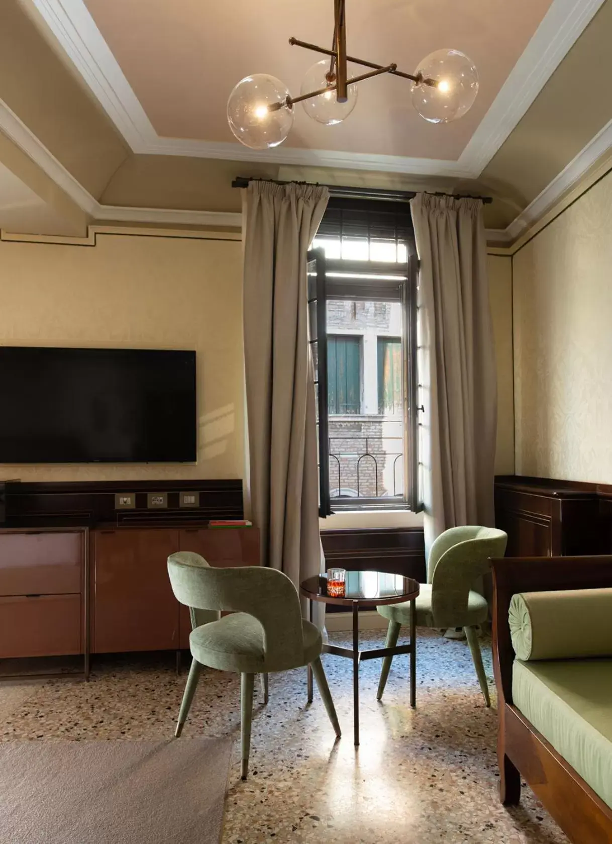 TV and multimedia, Seating Area in Palazzo Maria Formosa