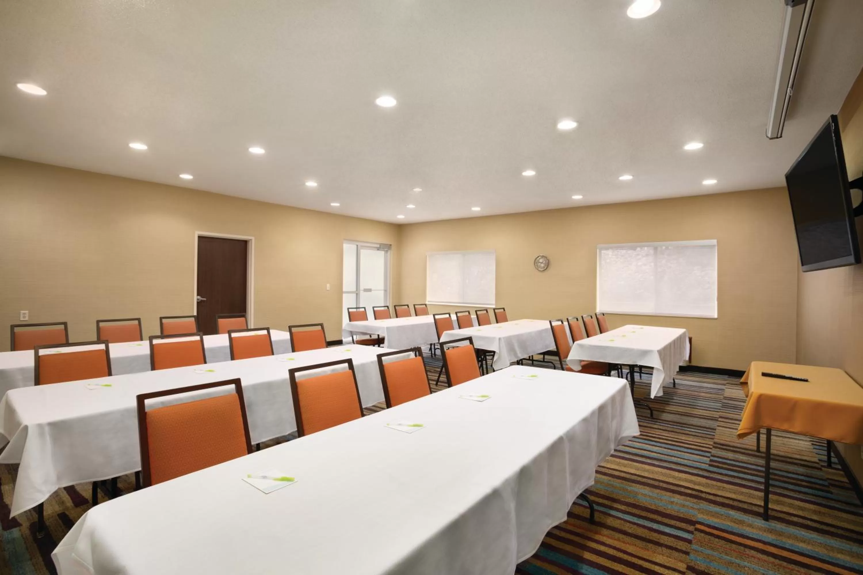 Business facilities in Fairfield Inn & Suites by Marriott Quincy