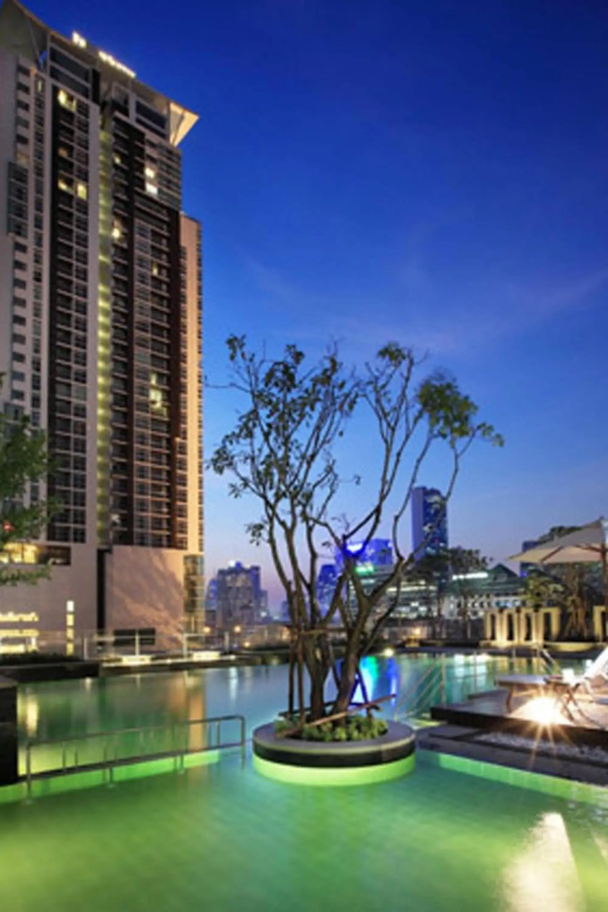 Swimming Pool in Sathorn Vista, Bangkok - Marriott Executive Apartments