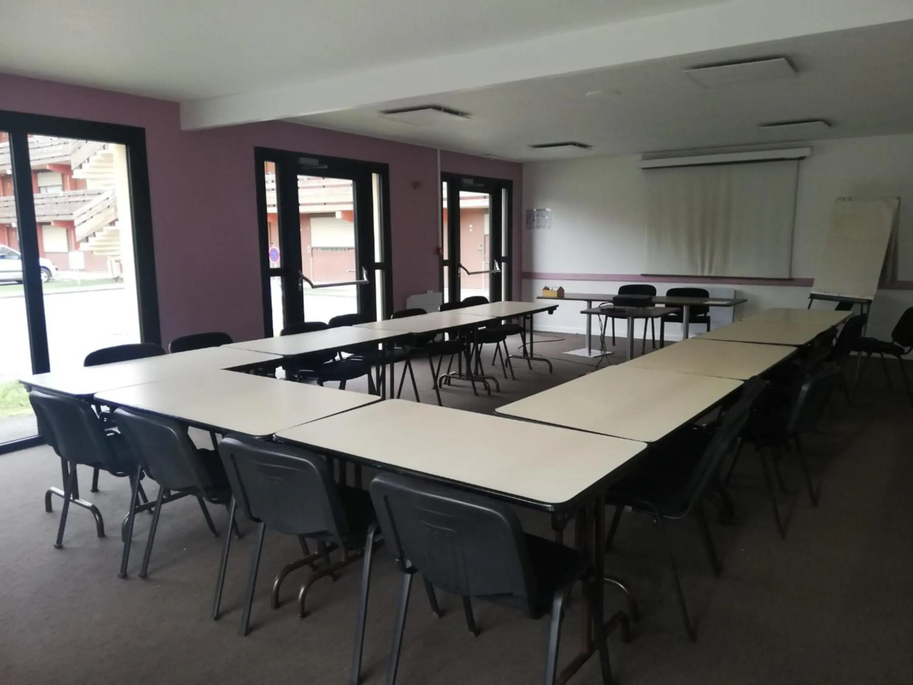 Meeting/conference room in Campanile Soissons