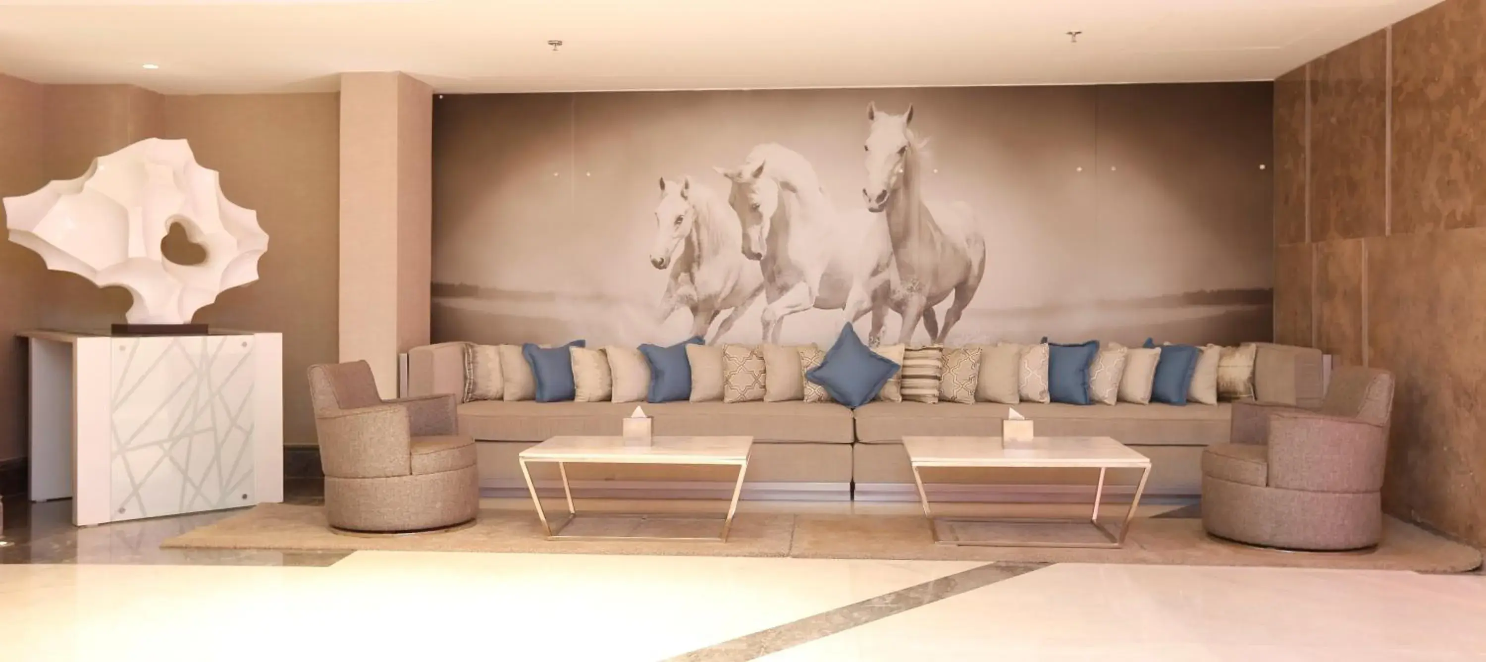 Lobby or reception, Lounge/Bar in Grand Plaza Gulf Hotel