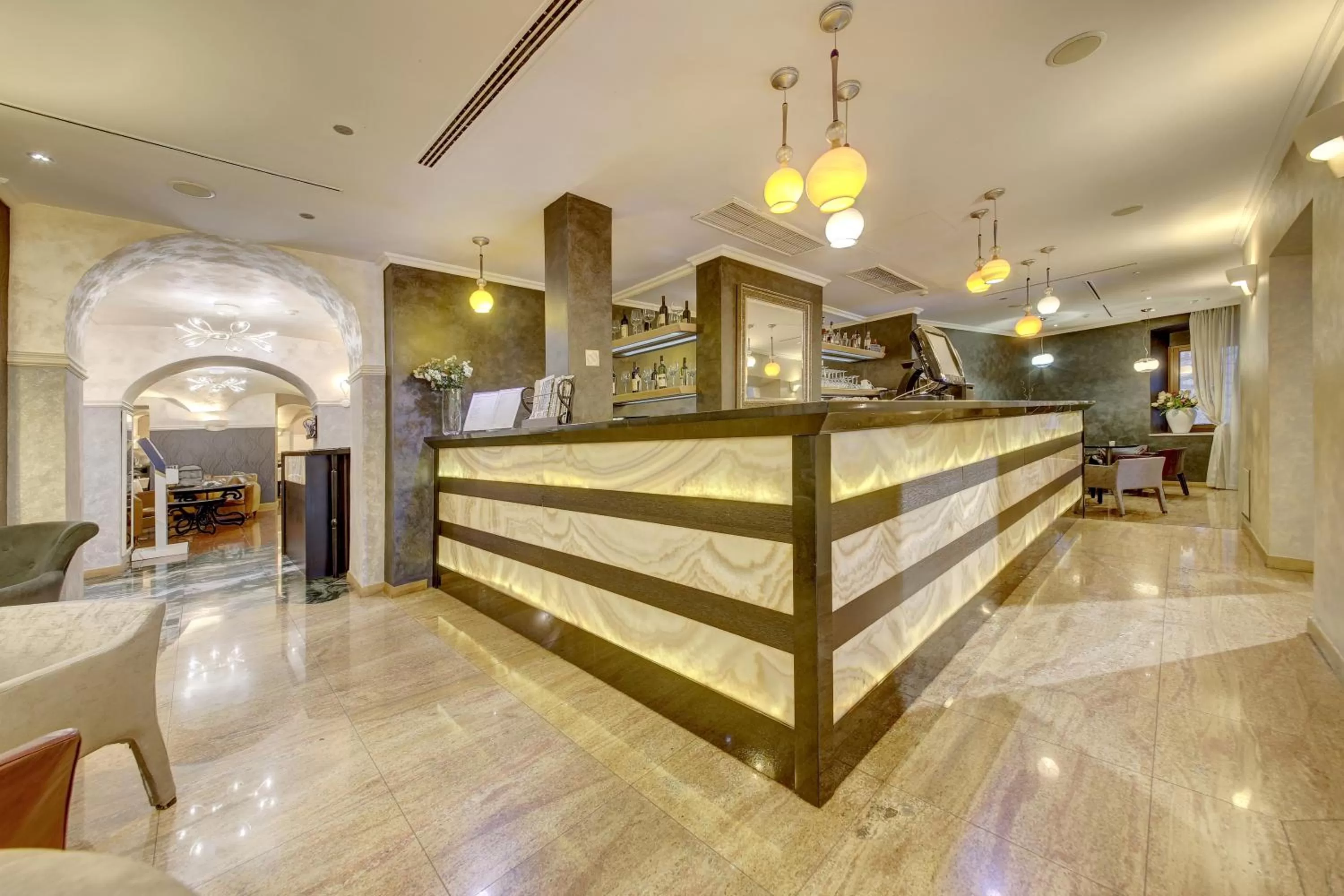 Restaurant/places to eat in Hotel Vardar