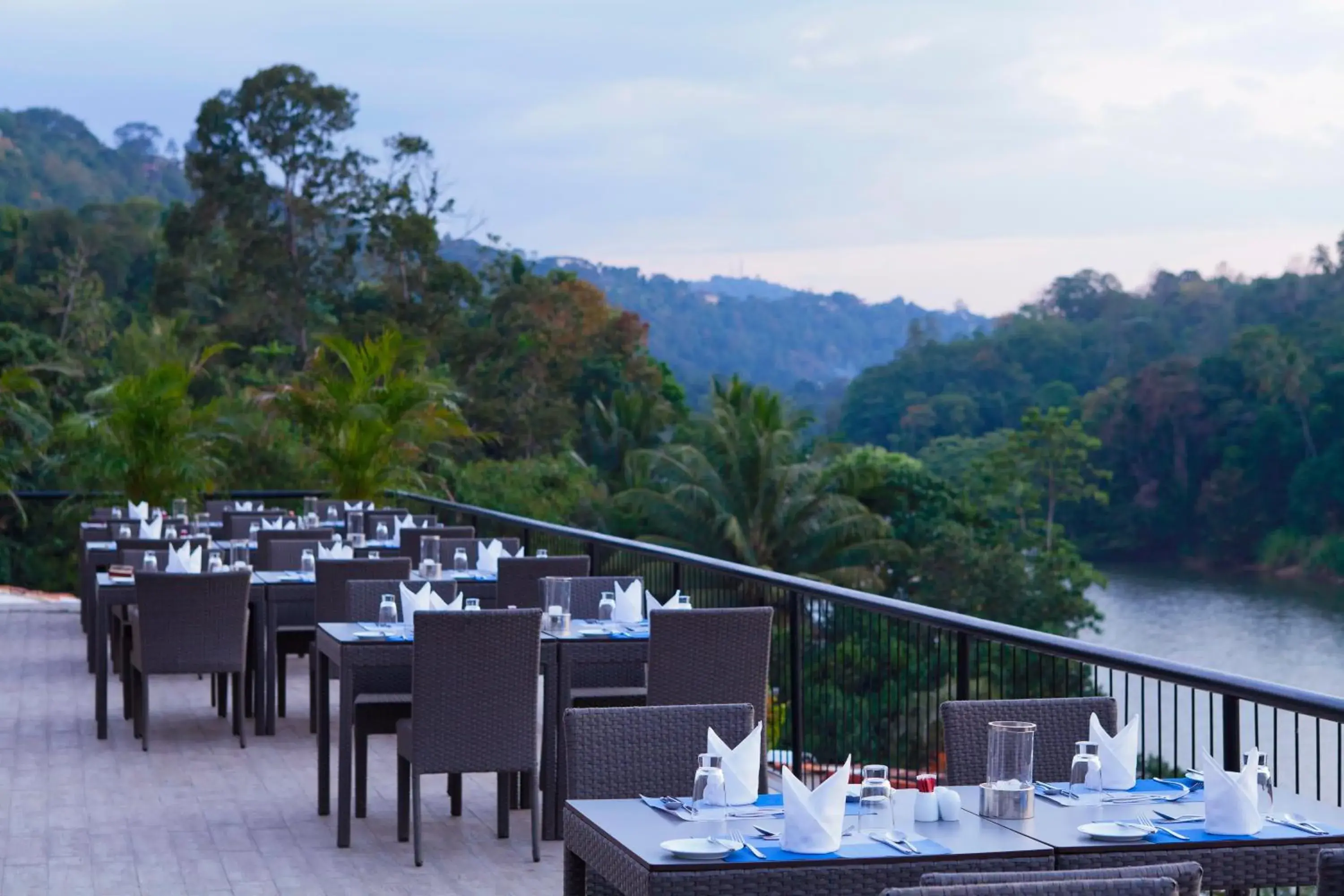 Restaurant/Places to Eat in Cinnamon Citadel Kandy