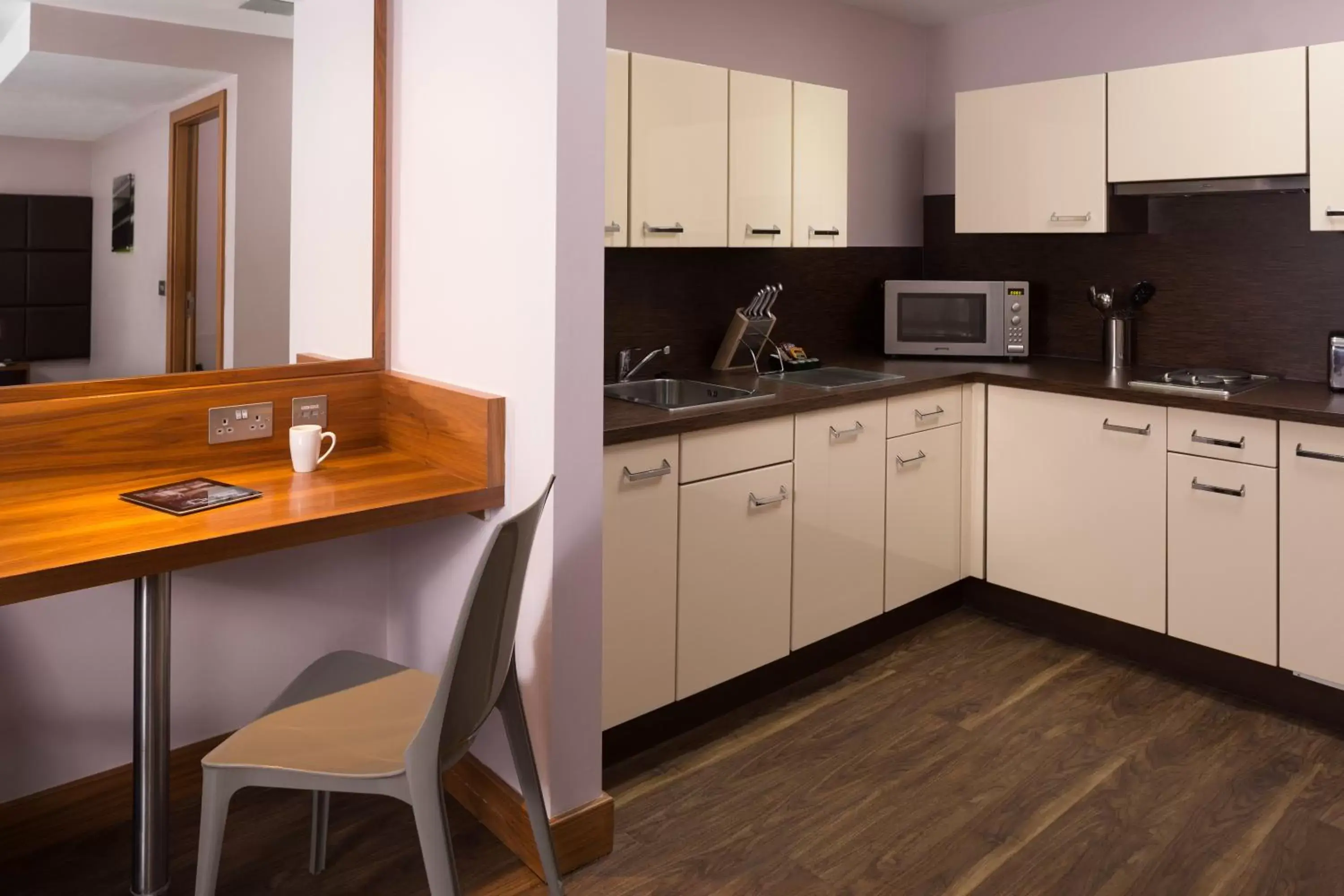 kitchen, Kitchen/Kitchenette in Roomzzz Leeds City