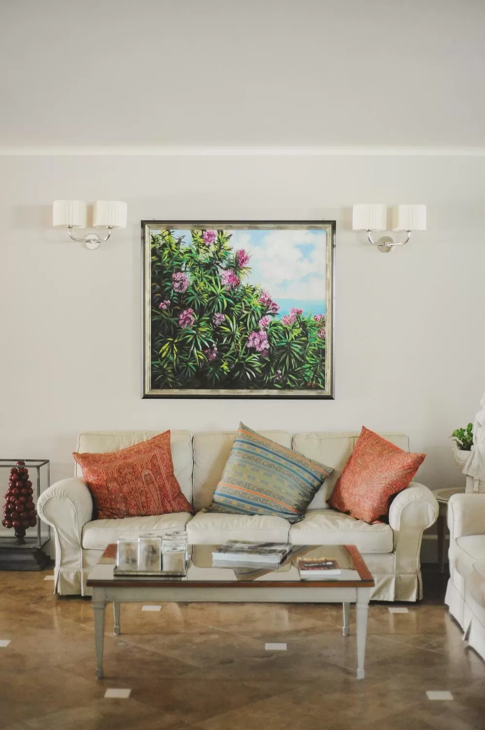 Communal lounge/ TV room in Villa Necchi alla Portalupa