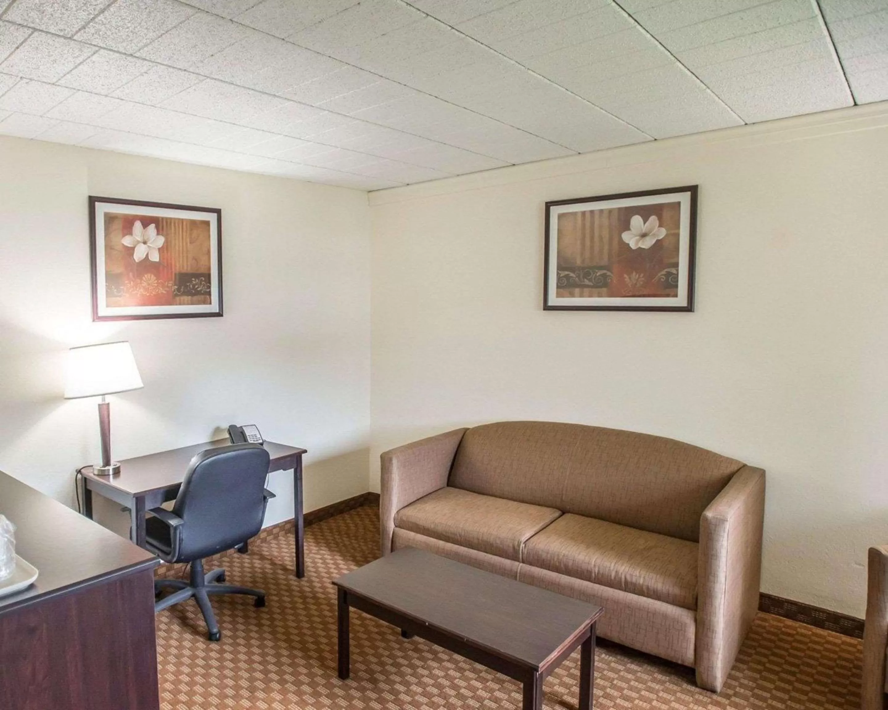 Photo of the whole room in Econo Lodge Inn & Suites Shamokin Dam - Selinsgrove