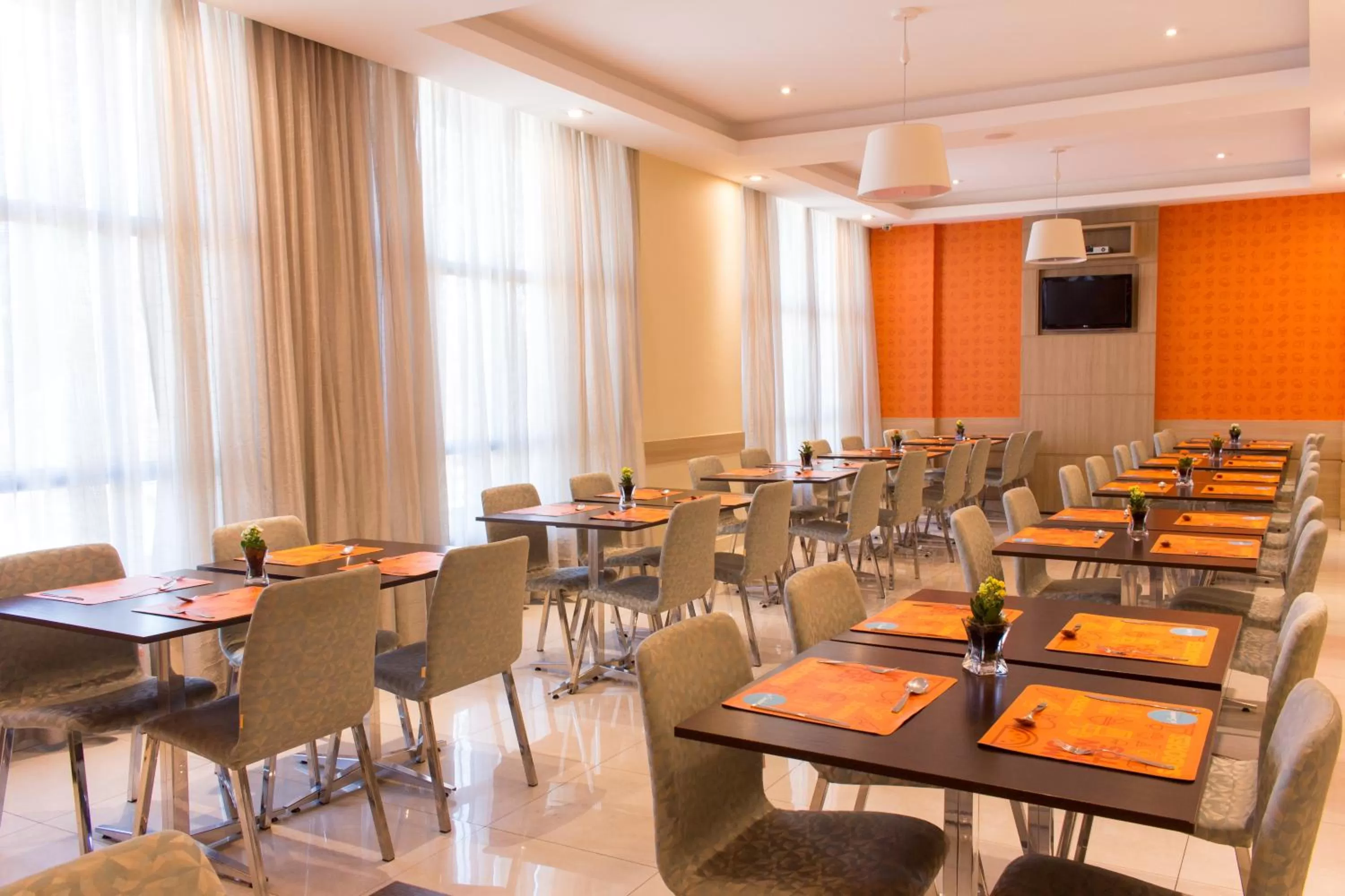 Restaurant/places to eat in Rio Hotel by Bourbon Curitiba