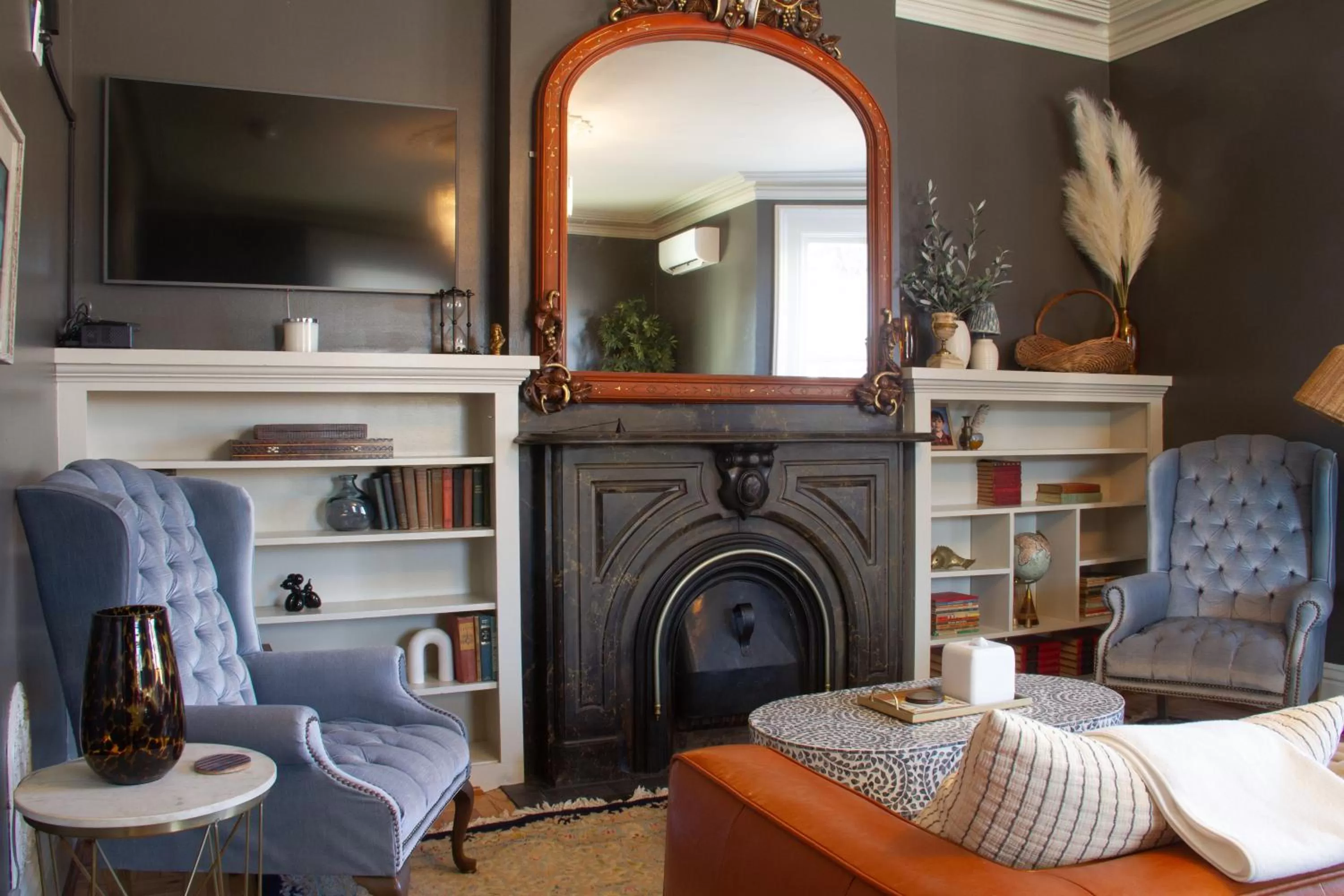 Living room in Pert House