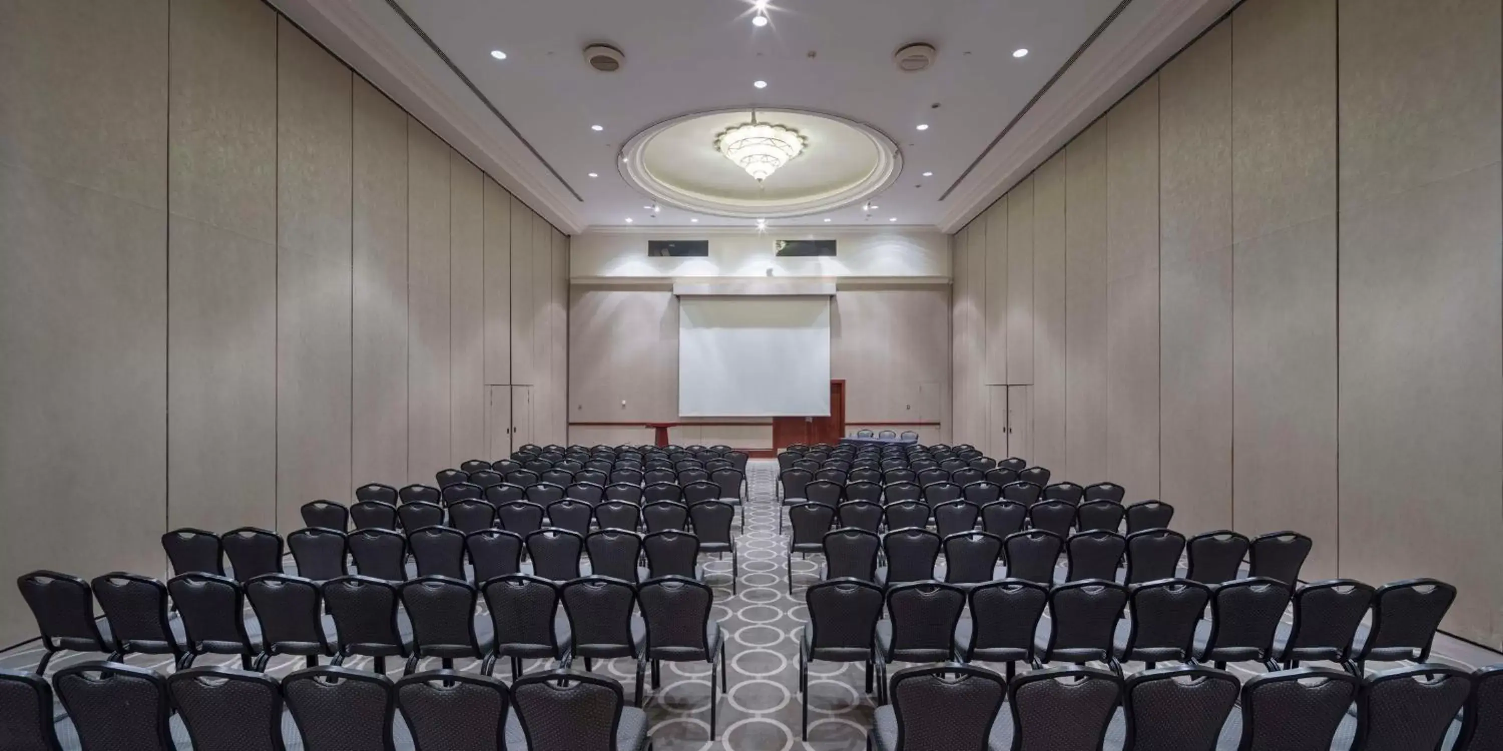 Meeting/conference room in Adana HiltonSA Hotel