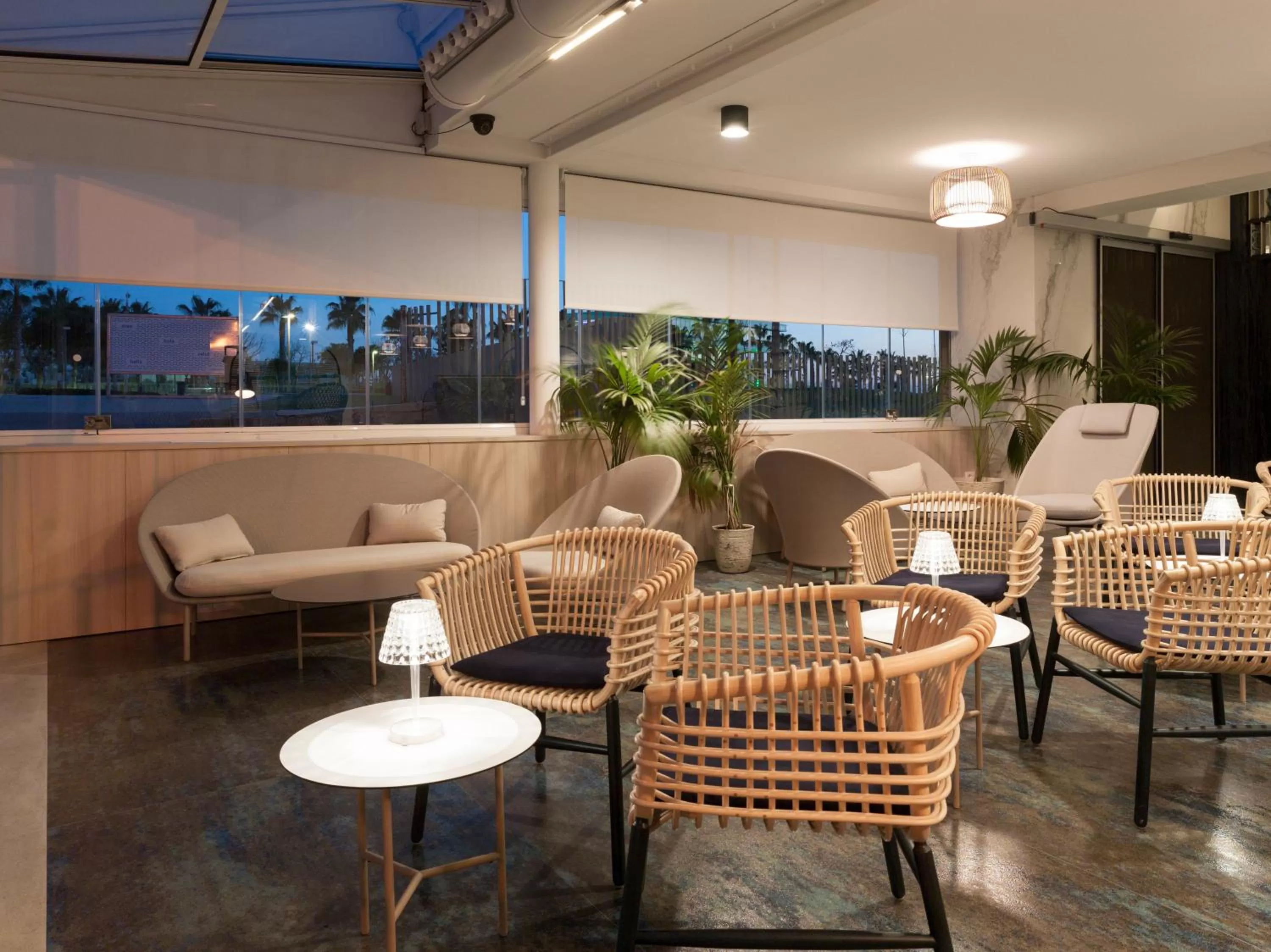 Lounge or bar in Hotel Neptuno Playa & Spa