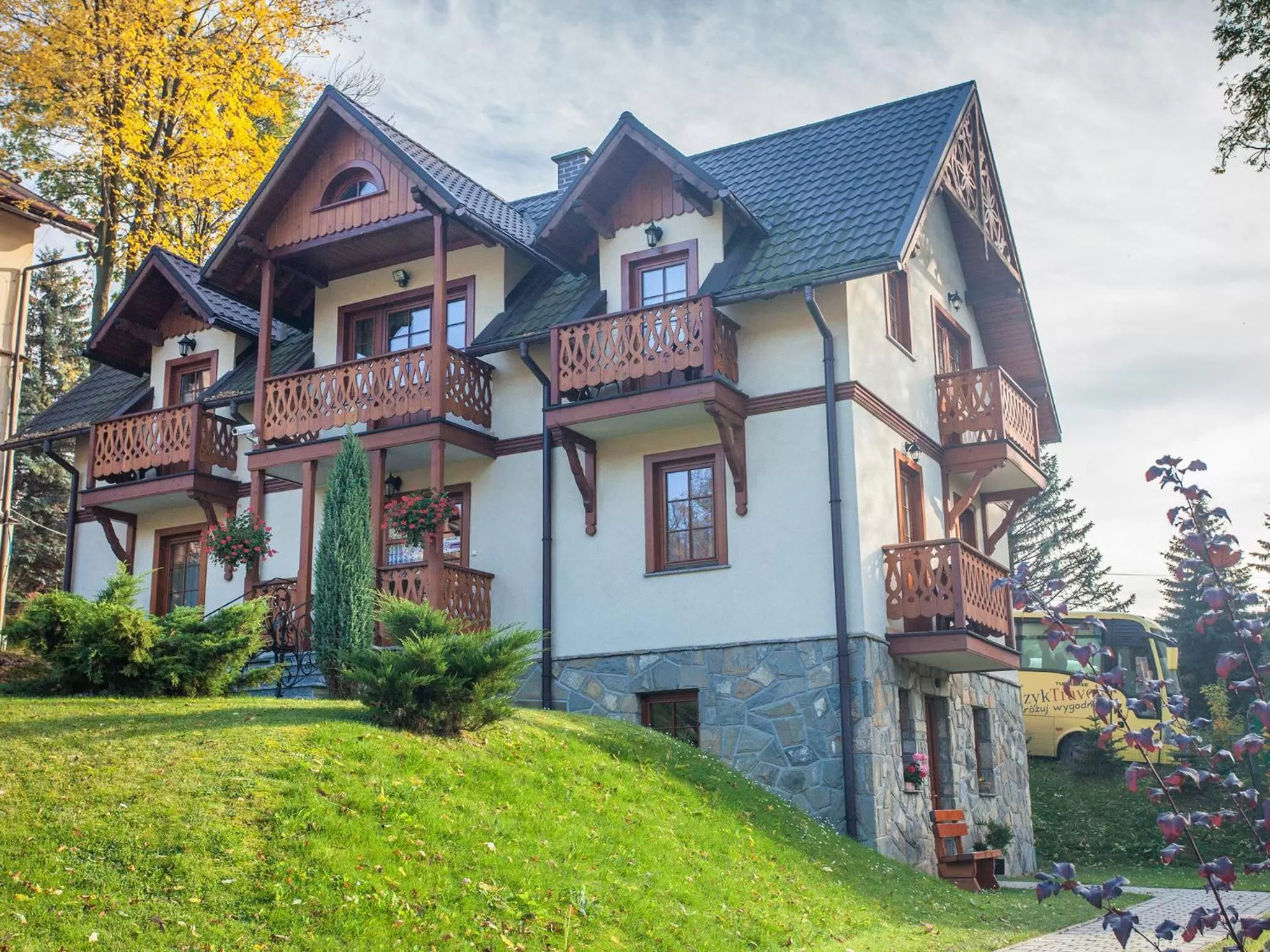 Property building in Willa Pokusa