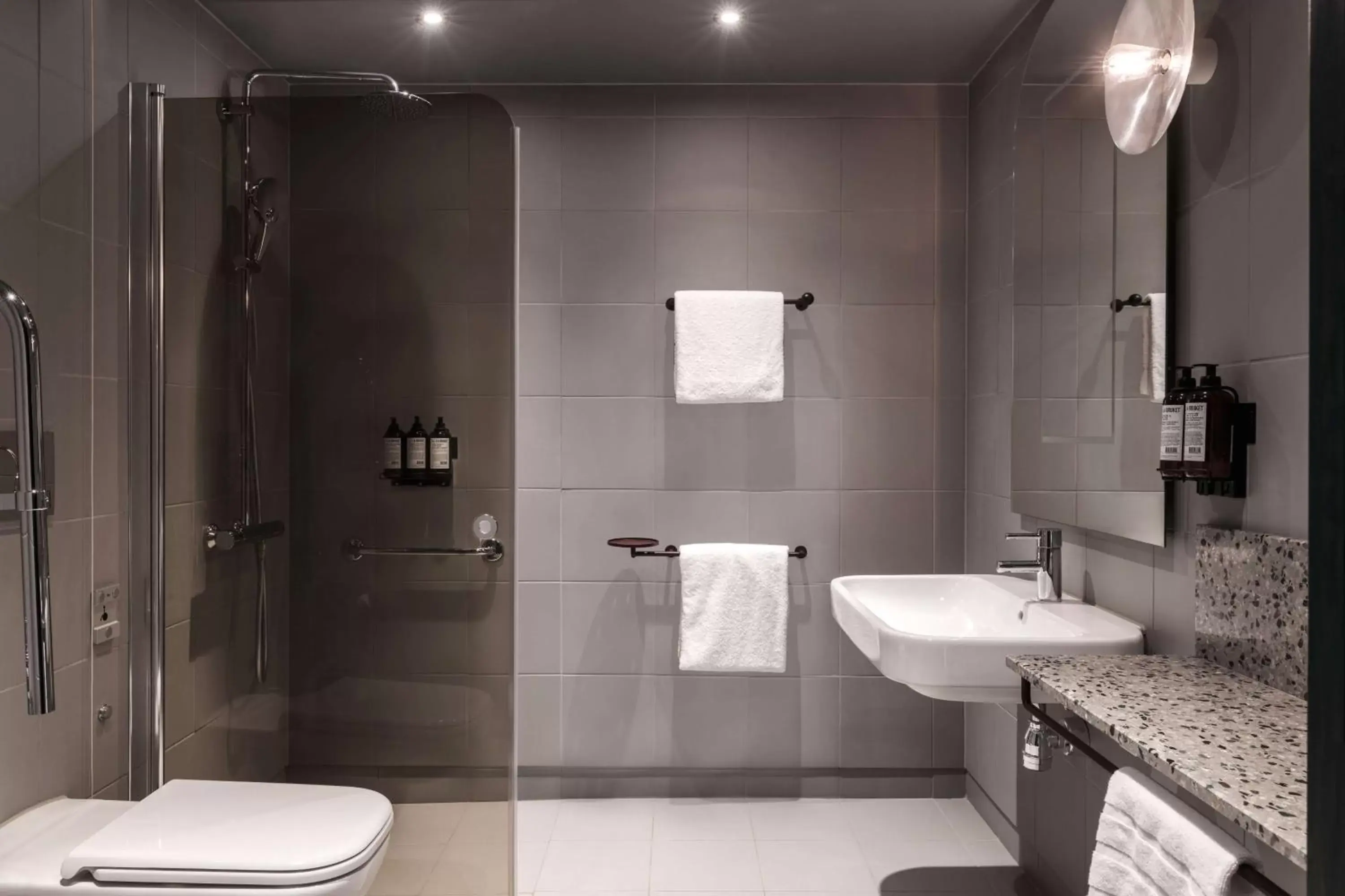 Bathroom in Story Hotel Studio Malmo, part of JdV by Hyatt