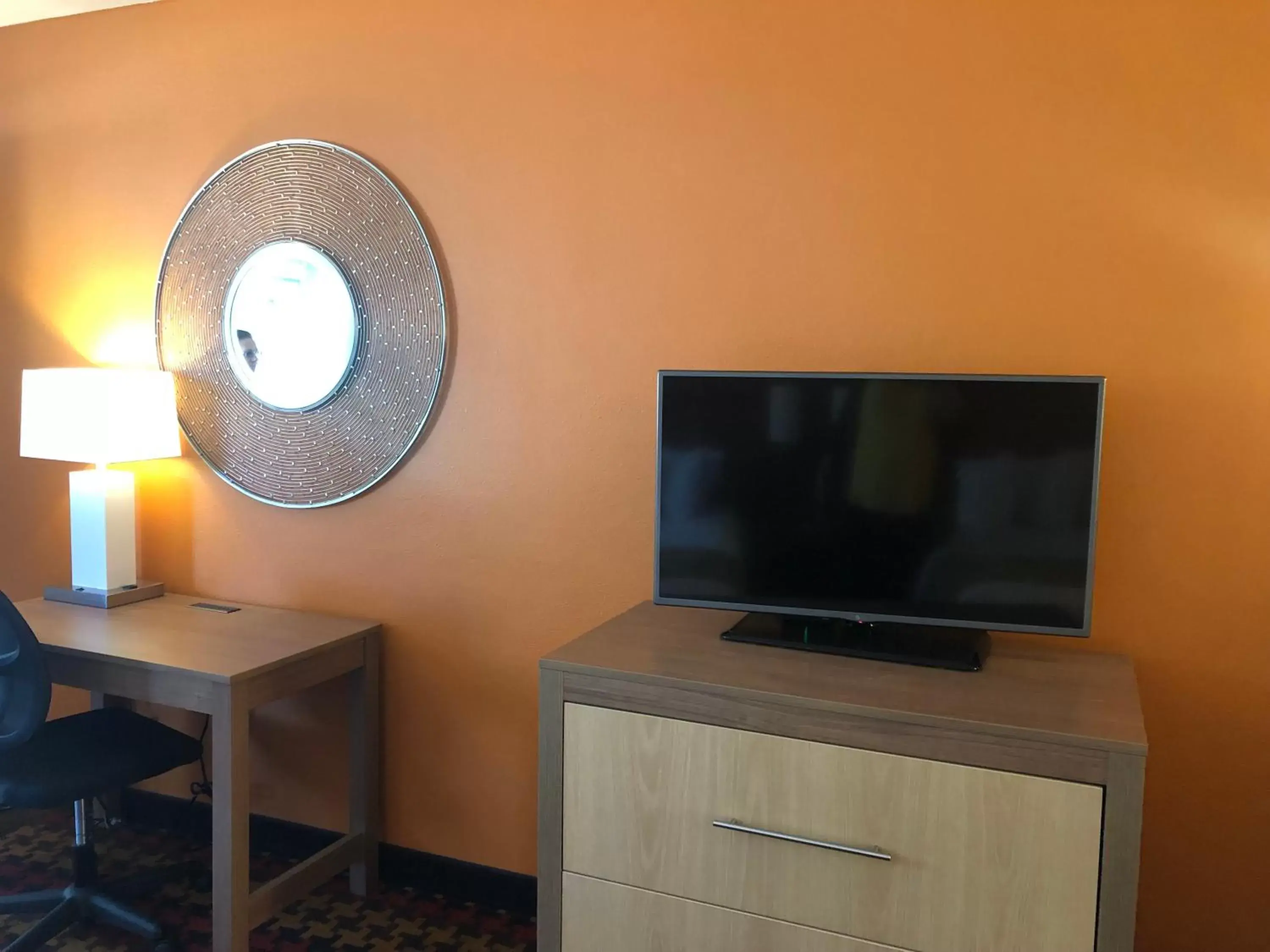 TV and multimedia, TV/Entertainment Center in Muyawki Inn