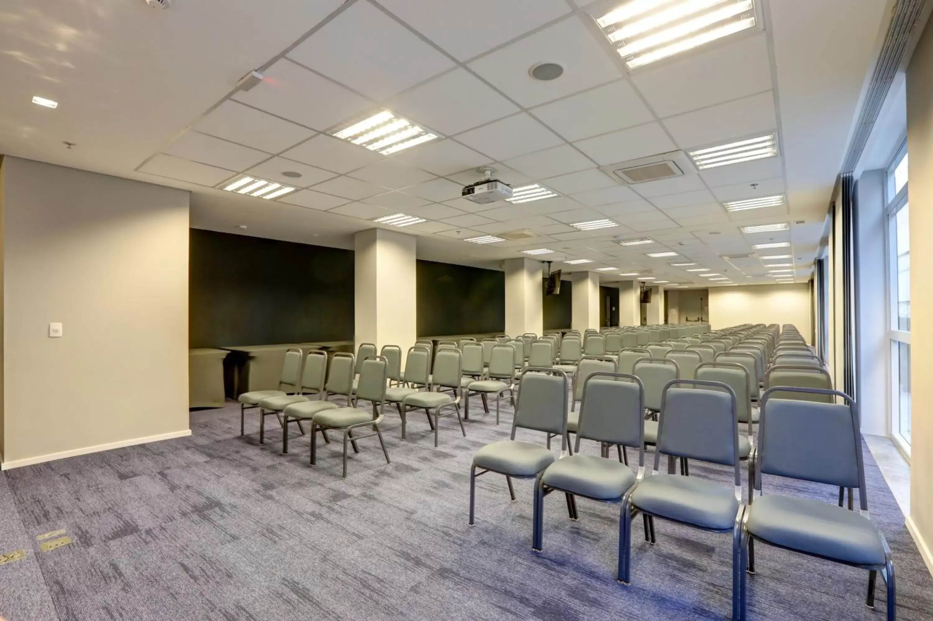 Banquet/Function facilities in Comfort Hotel Guarulhos Aeroporto