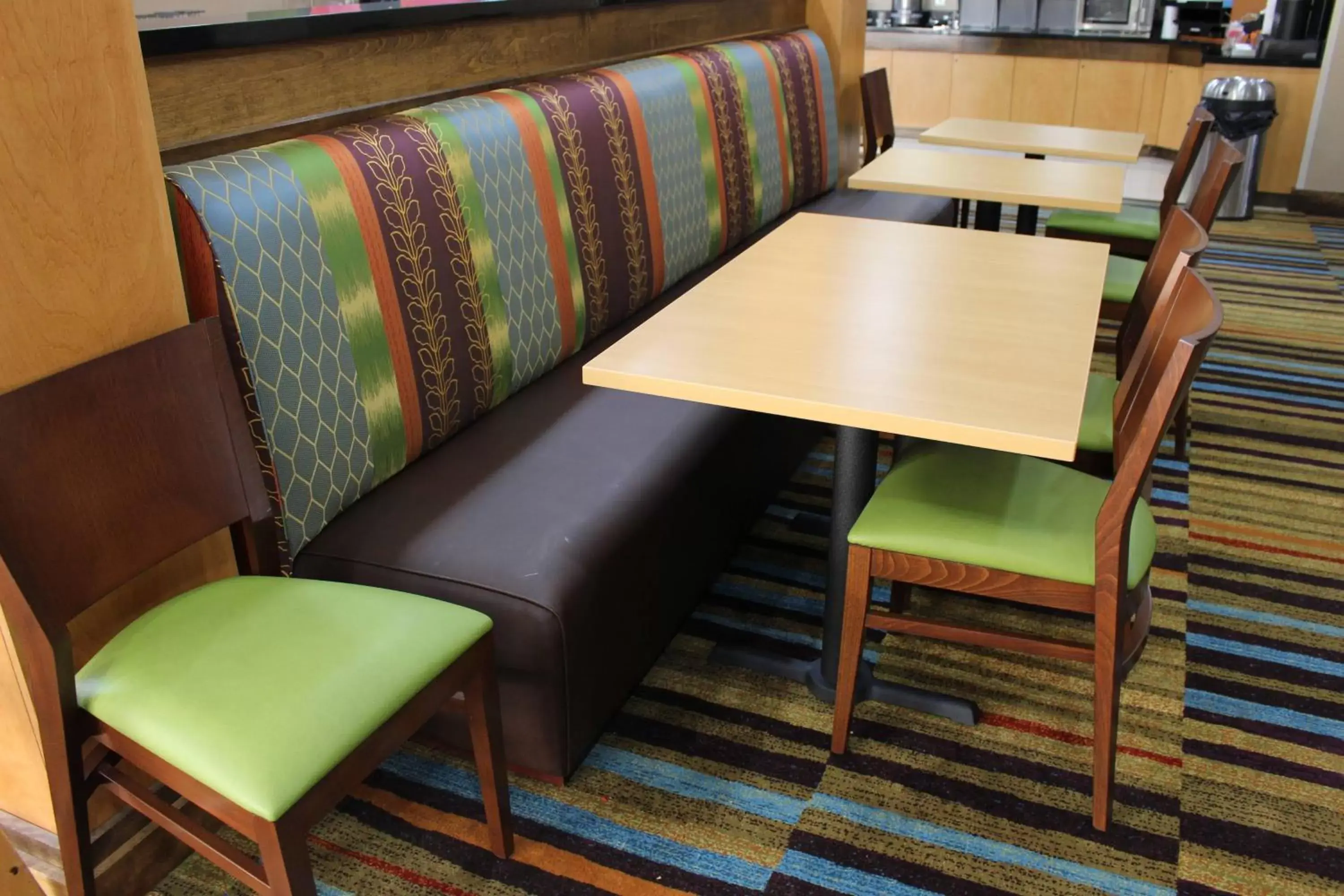 Breakfast, Seating Area in Fairfield Inn & Suites Kansas City Liberty