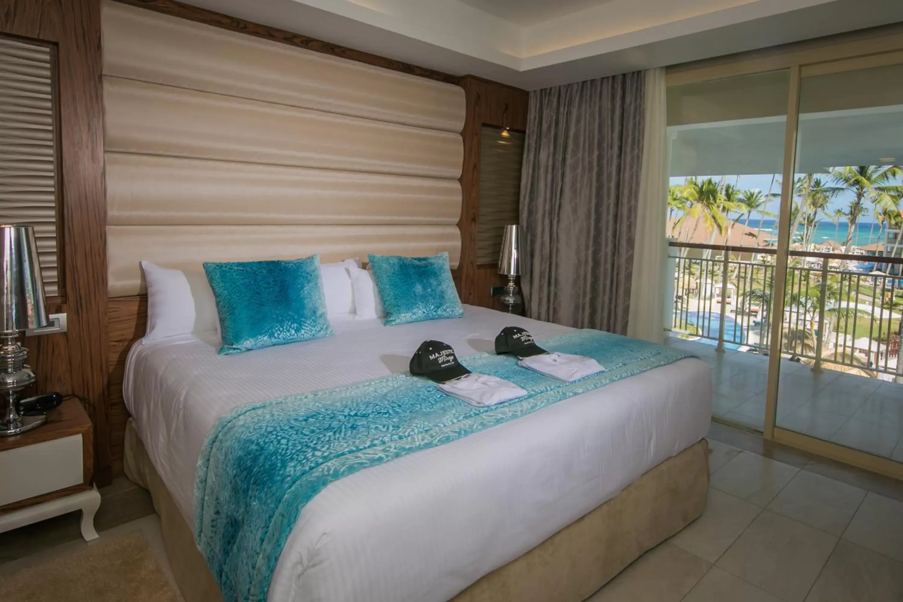 Mirage Club Ocean View Suite (Outdoor Jacuzzi) Adults Only, 18+ - Free WiFi in Majestic Mirage Punta Cana, All Suites – All Inclusive