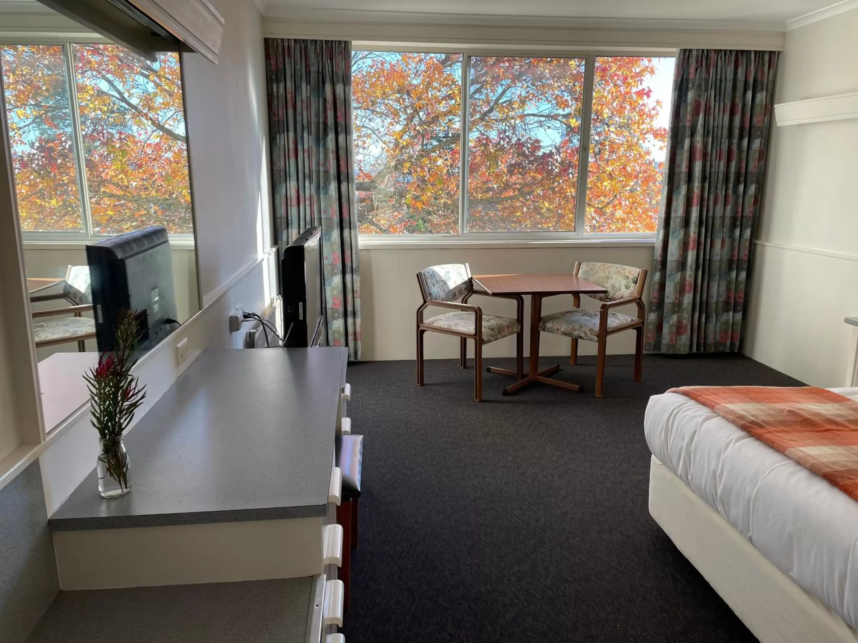 Seating Area in Parklane Motel