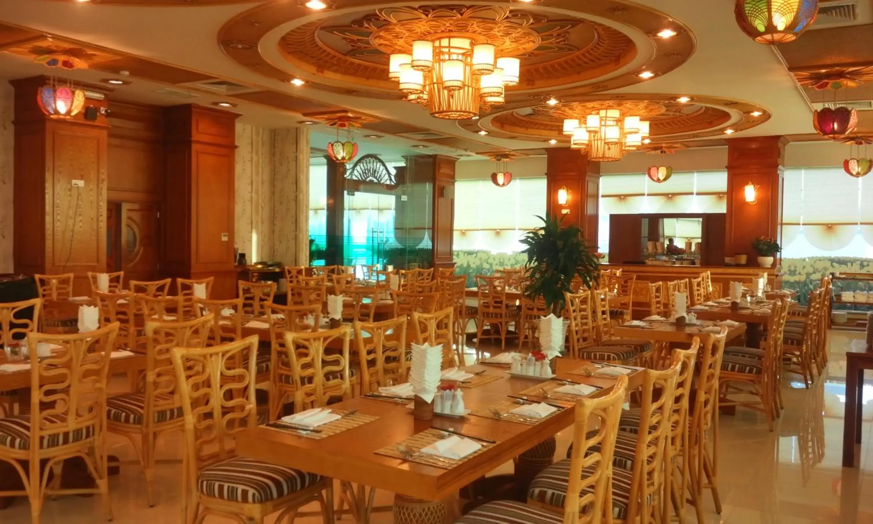 Restaurant/Places to Eat in Green World Hotel Nha Trang