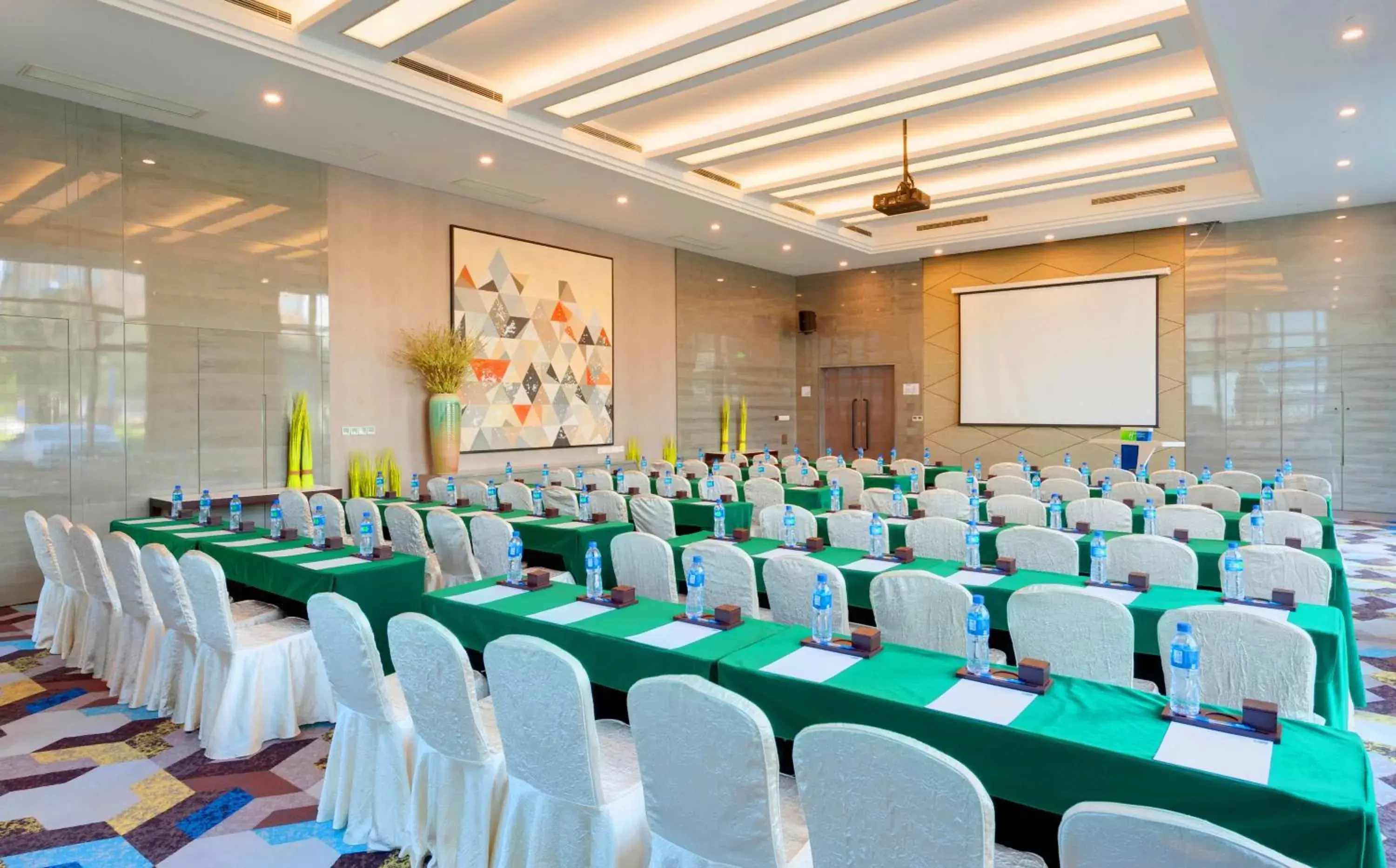 Meeting/conference room in Holiday Inn Express Beijing Yizhuang, an IHG Hotel
