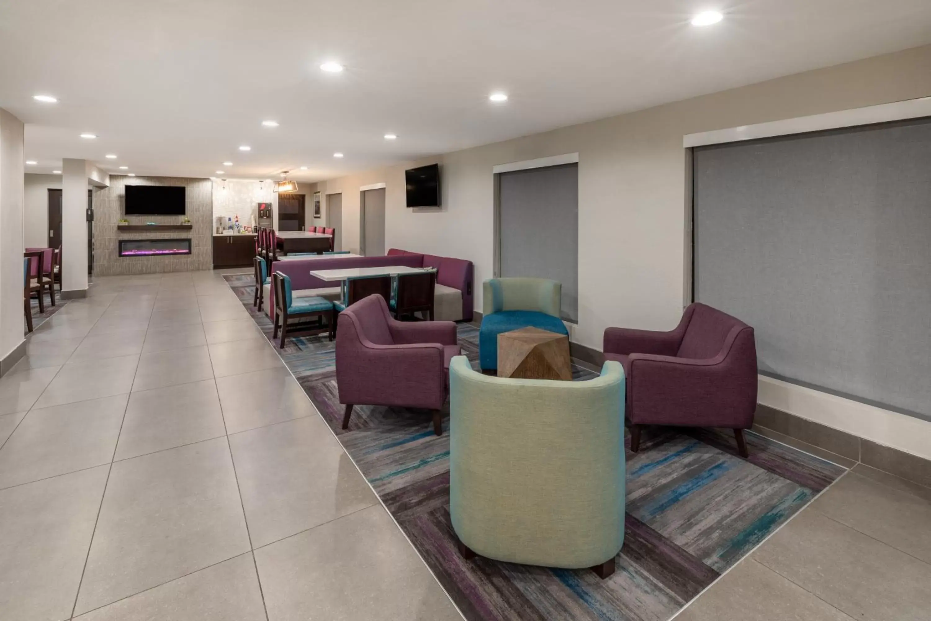 Lobby or reception, Seating Area in La Quinta by Wyndham Houston NW Brookhollow