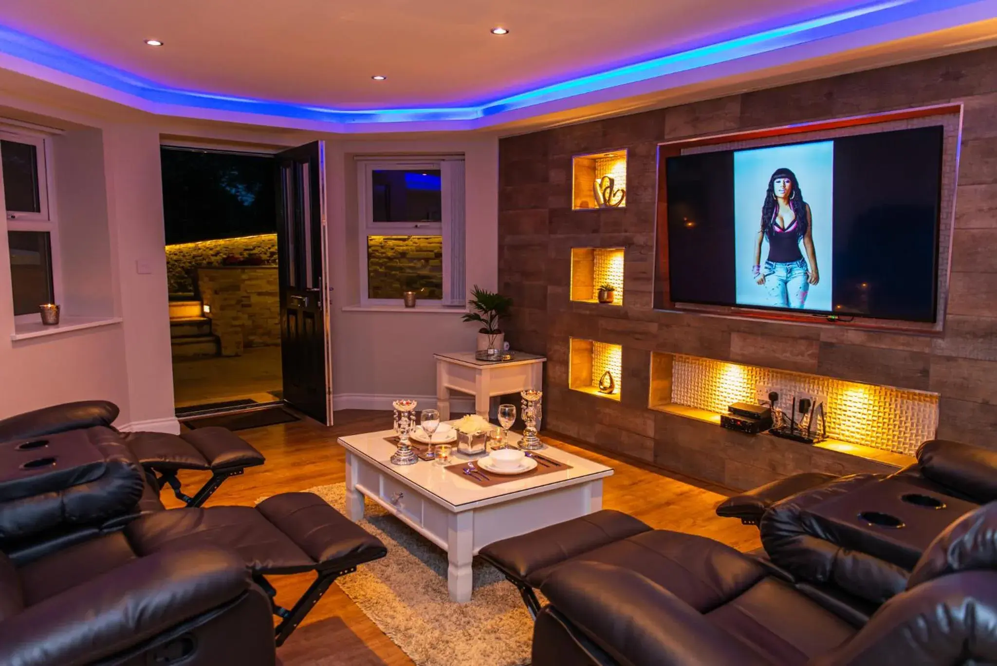 Living room, Seating Area in Optimal Apartments