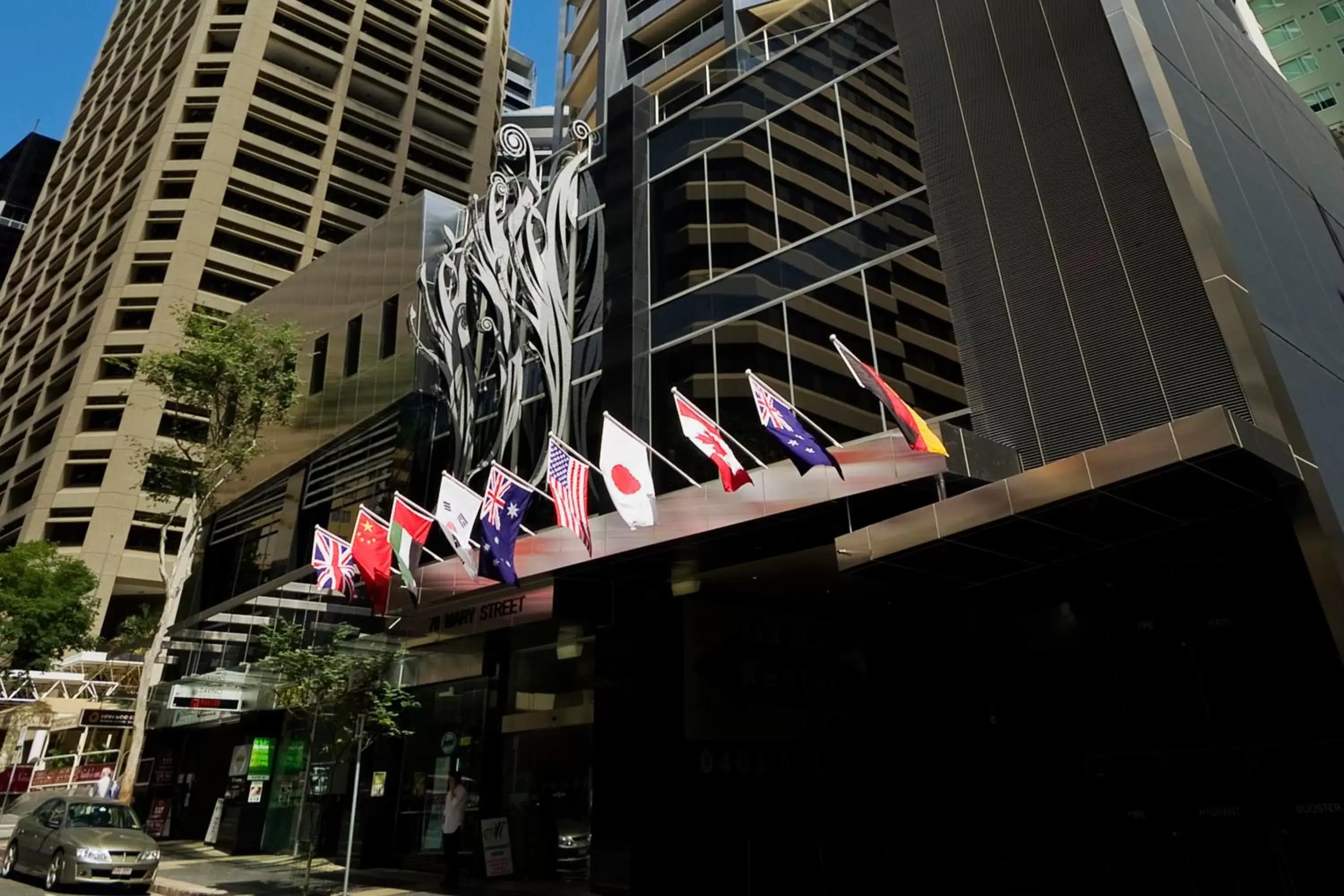 Facade/entrance in Mantra on Mary Facade/entrance in Mantra on Mary