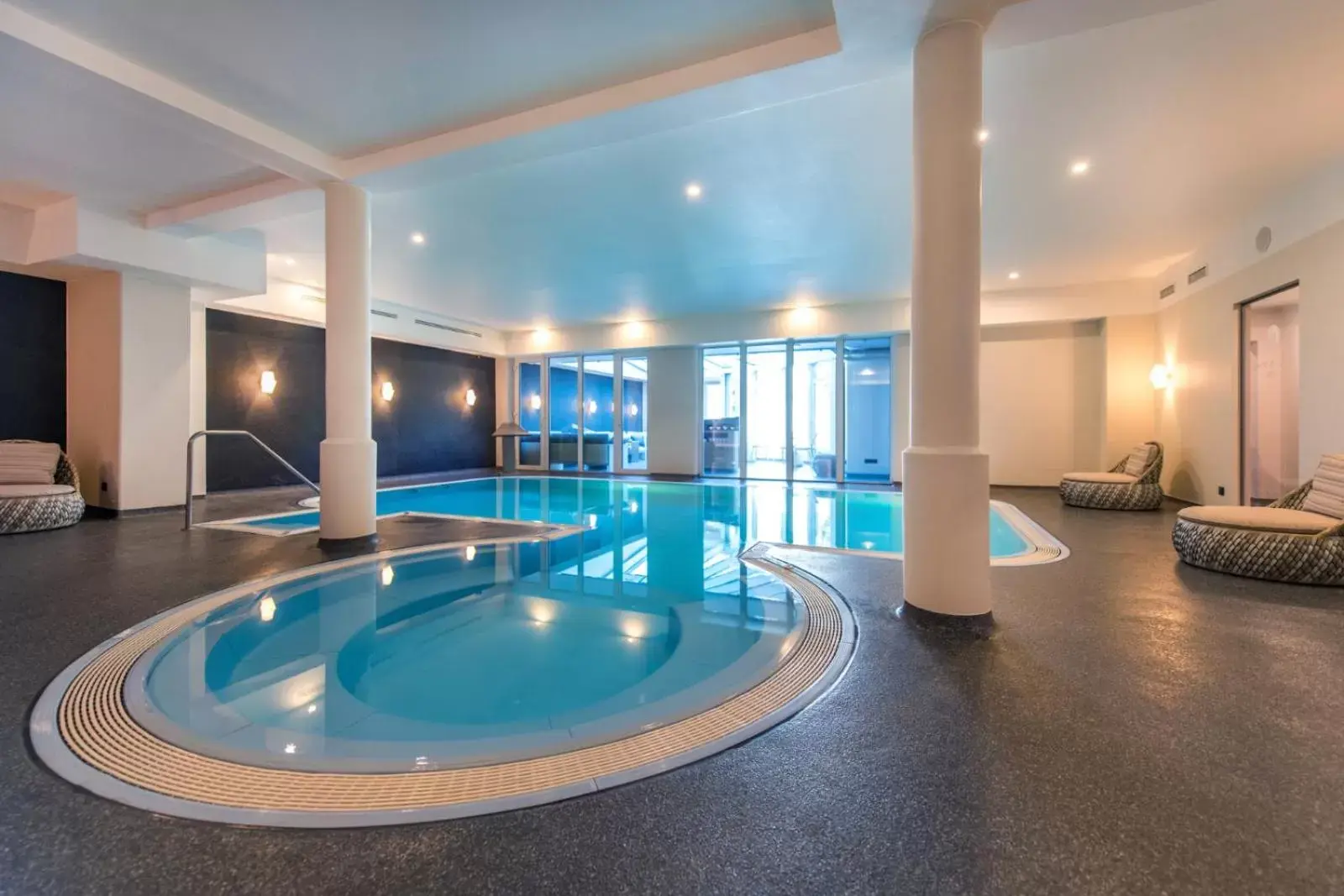 Spa and wellness centre/facilities, Swimming Pool in Moselromantik Hotel Kessler Meyer
