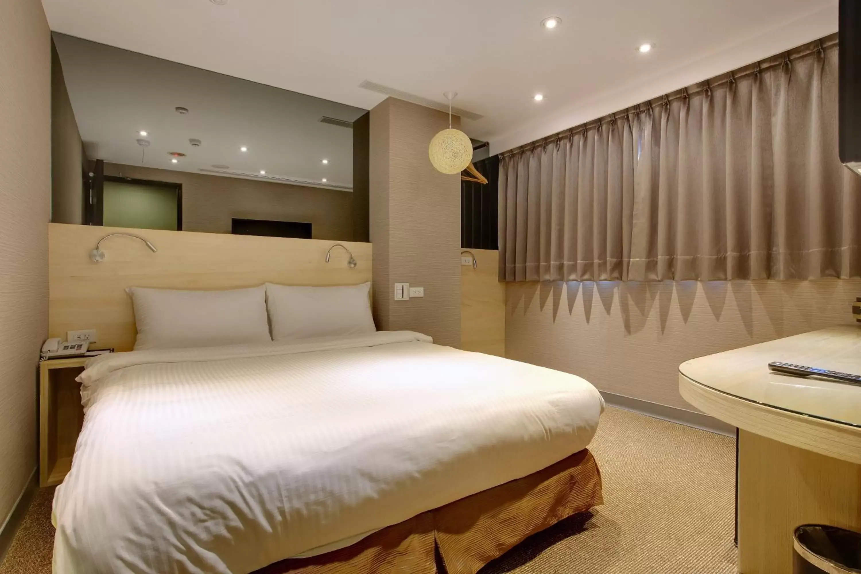 Bedroom, Bed in Bayman Hotel