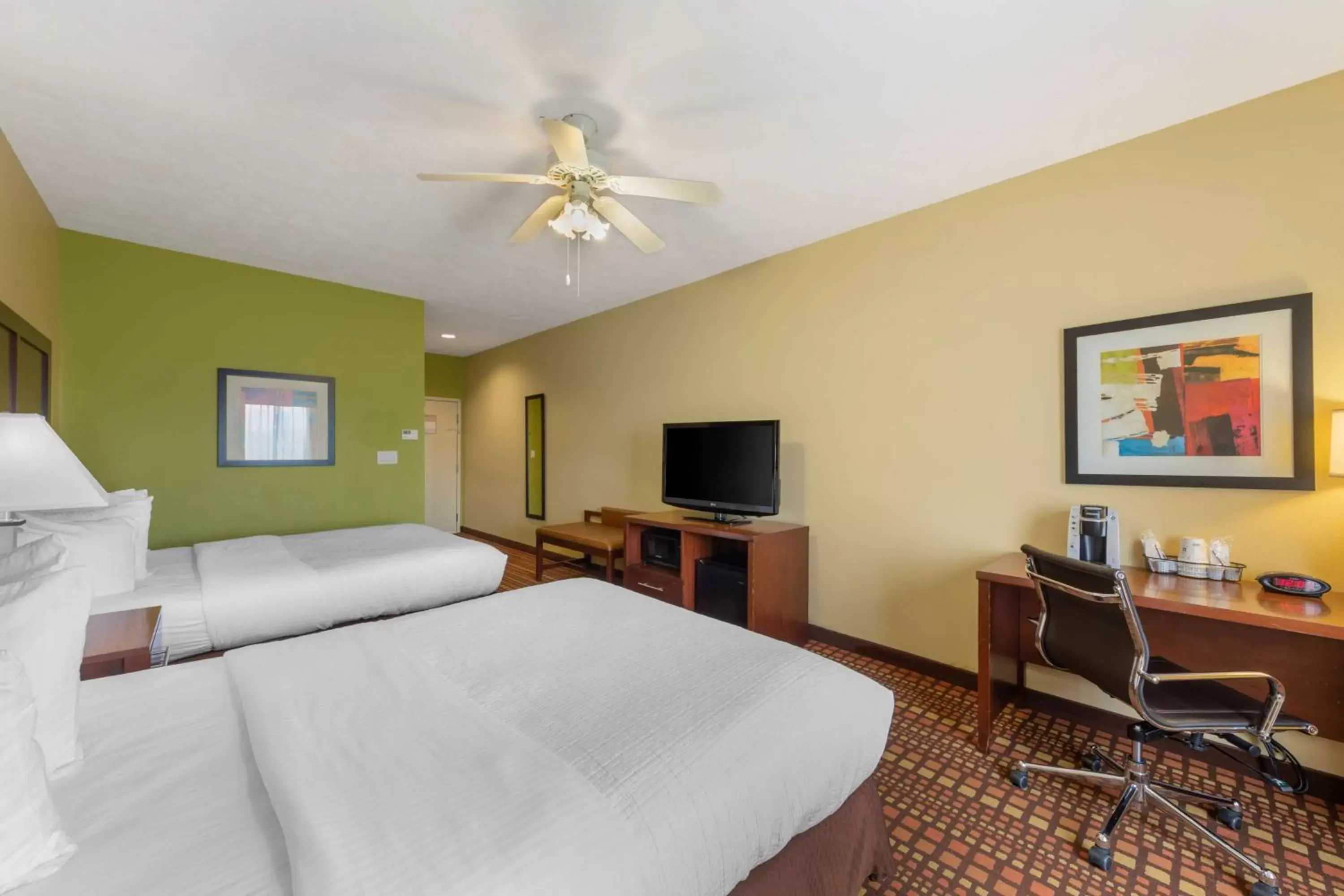 Bedroom, Bed in Best Western Plus Gadsden Hotel & Suites