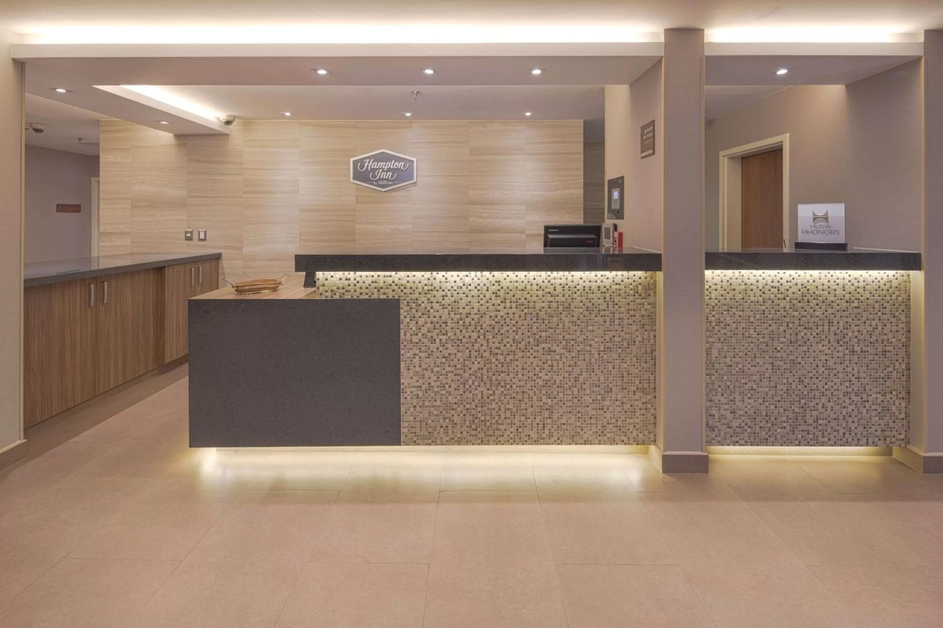 Lobby or reception in Hampton by Hilton Monterrey Galerias Obispado