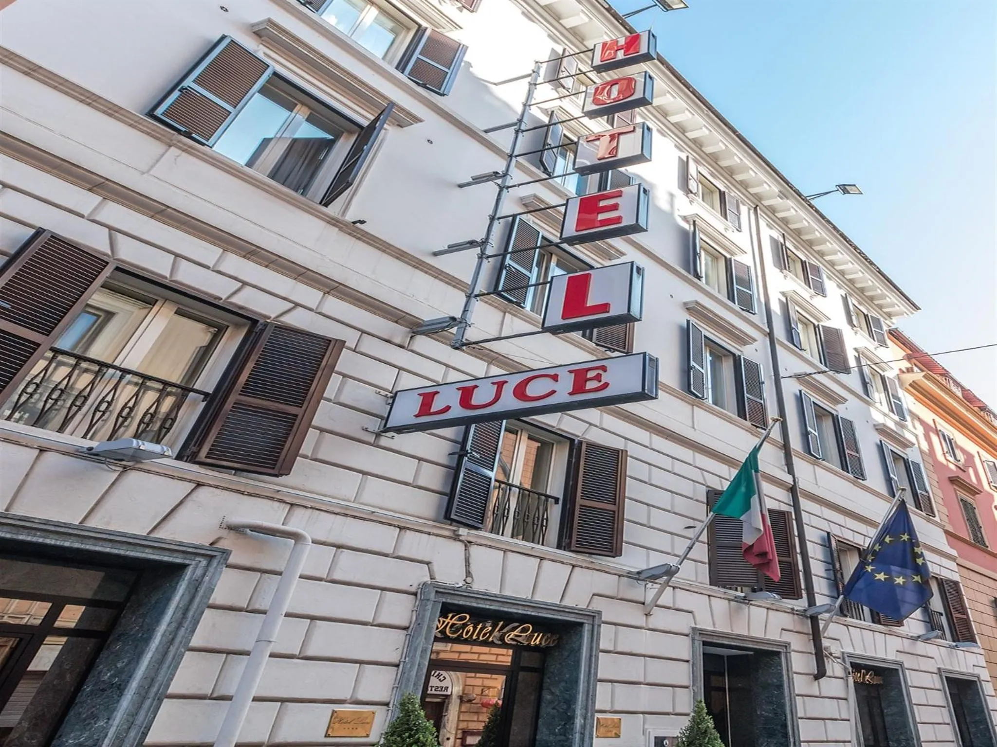 Facade/entrance in Raeli Hotel Luce