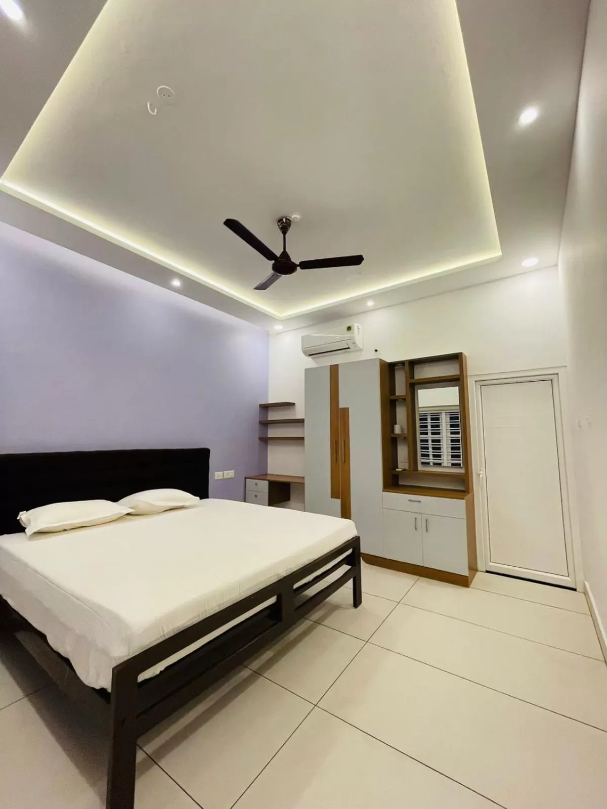 Bed in Garden Bay Resort