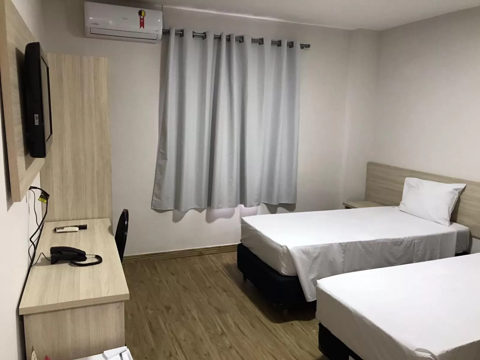Twin Room - single occupancy - Disability Access in Fênix Hotel Campinas