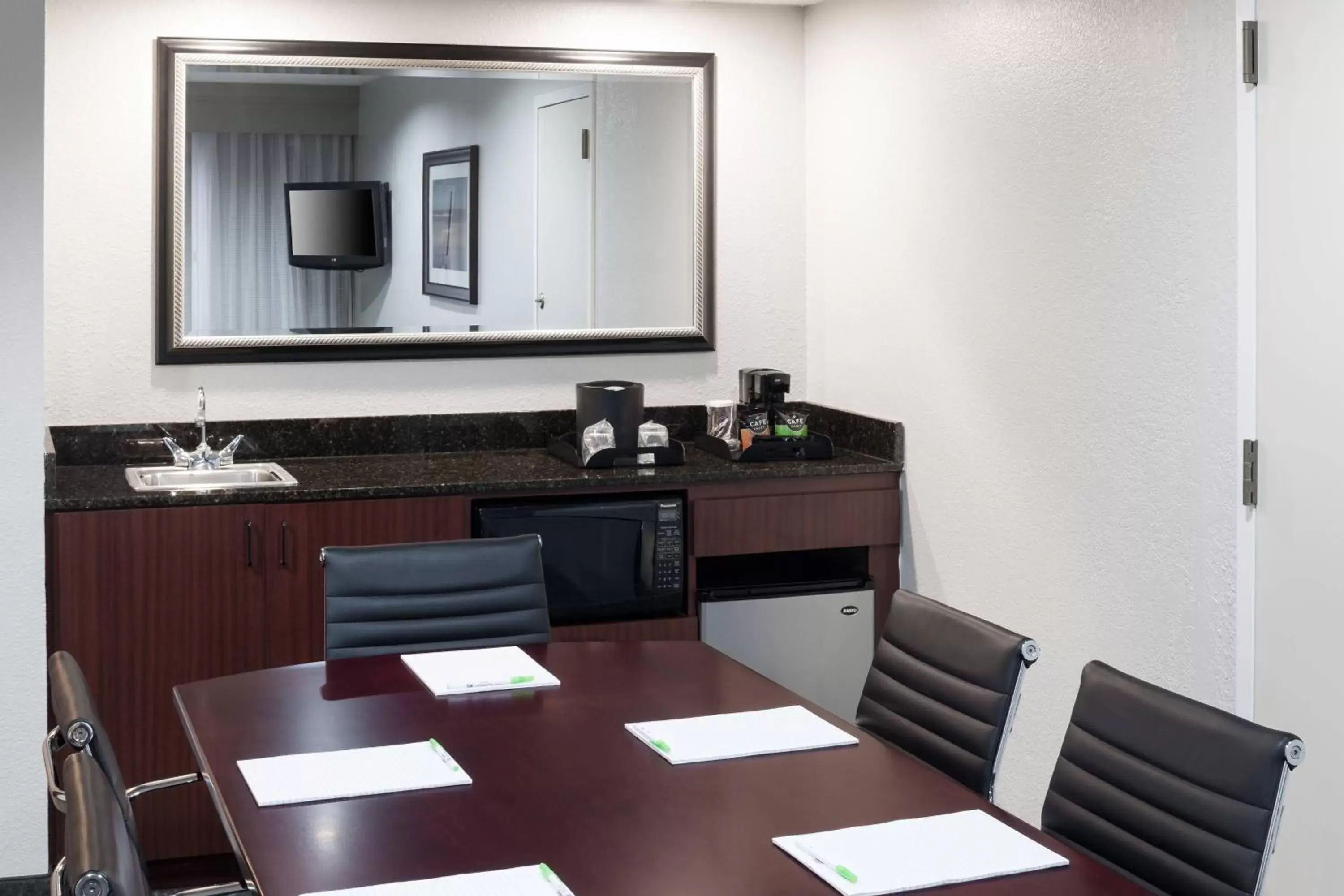 Meeting/conference room in Courtyard by Marriott Waco