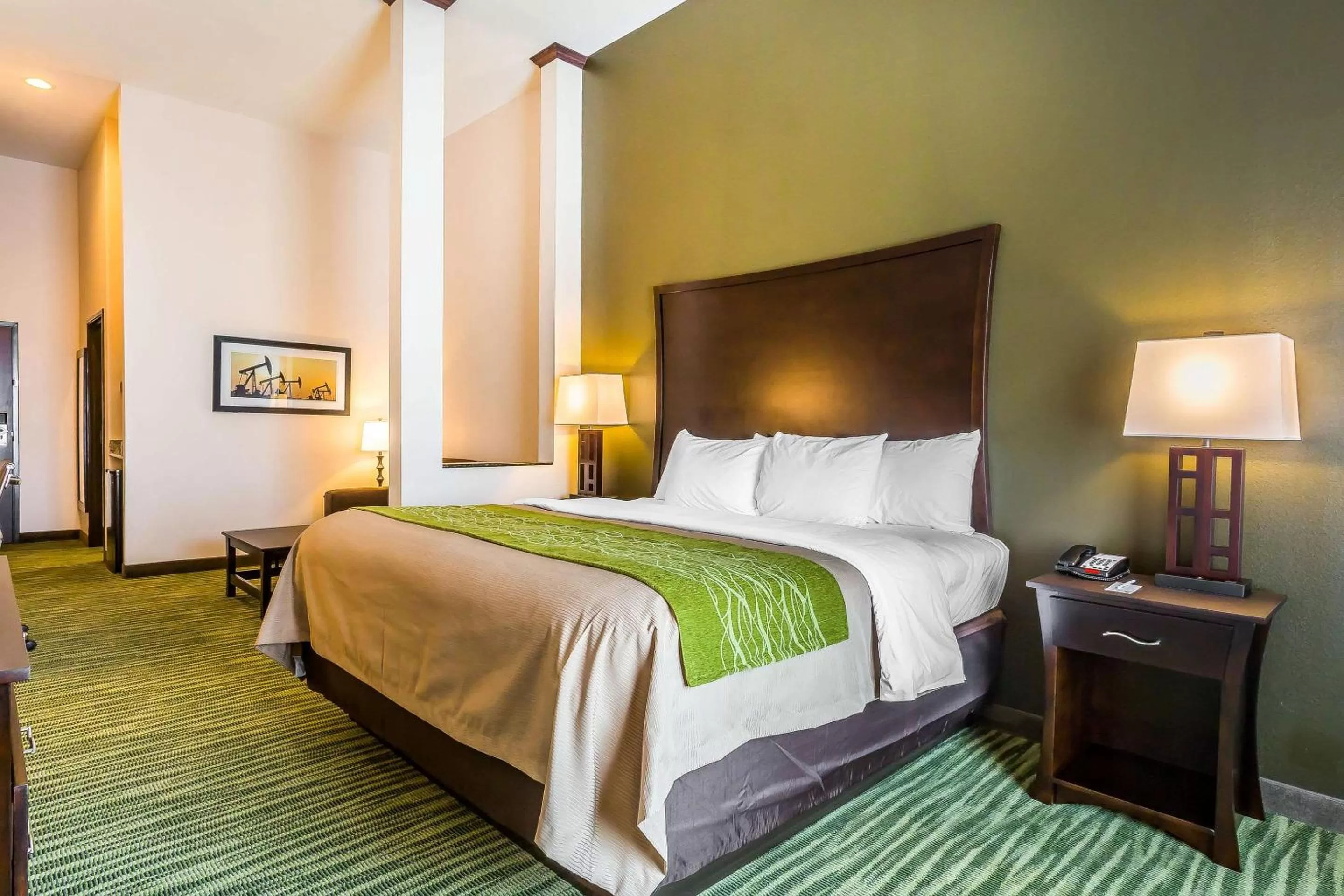 Bedroom, Bed in Comfort Inn & Suites Moore - Oklahoma City