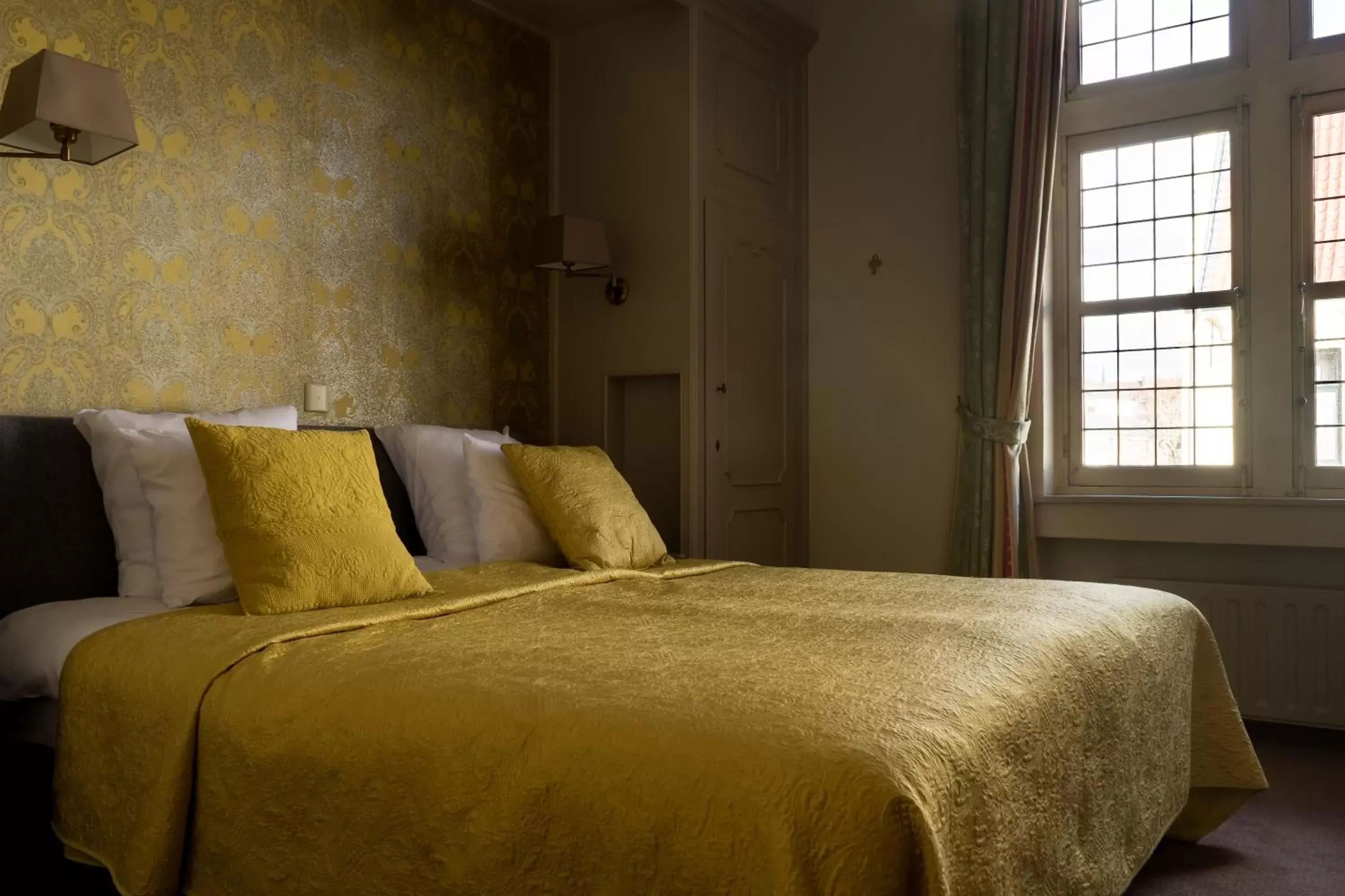 Decorative detail, Bed in Hotel Duc De Bourgogne