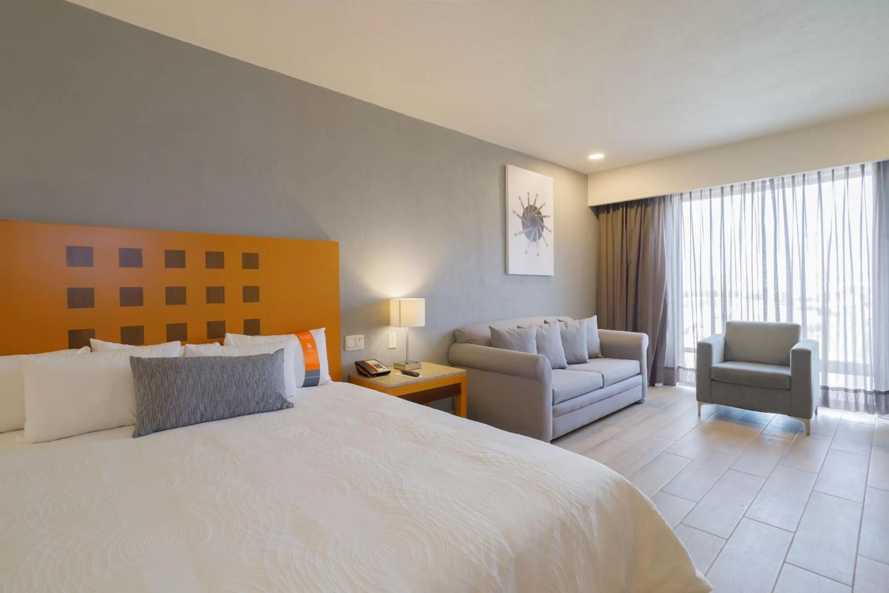 Photo of the whole room, Bed in Real Inn Torreon