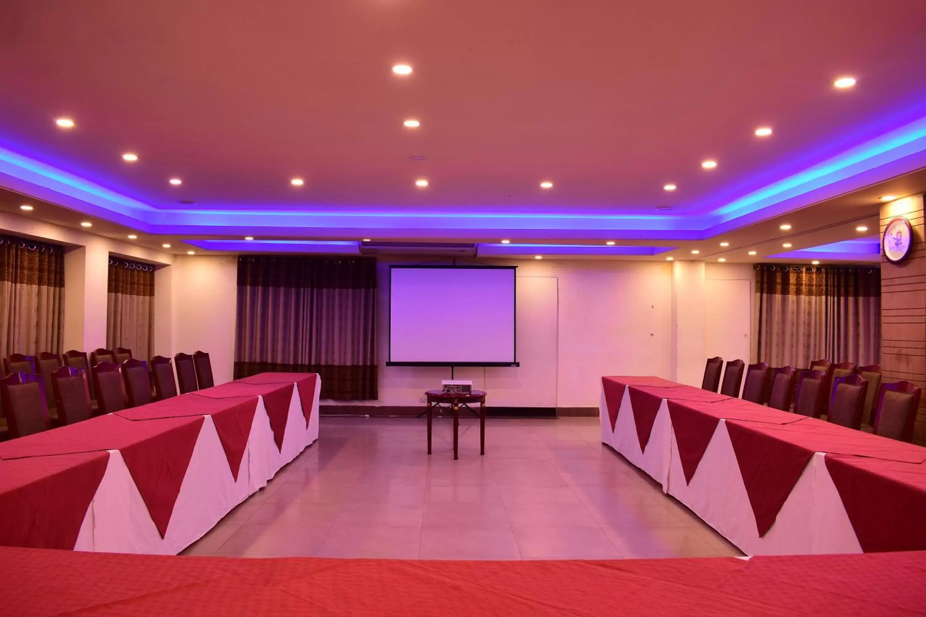 Meeting/conference room in Hotel Metro International