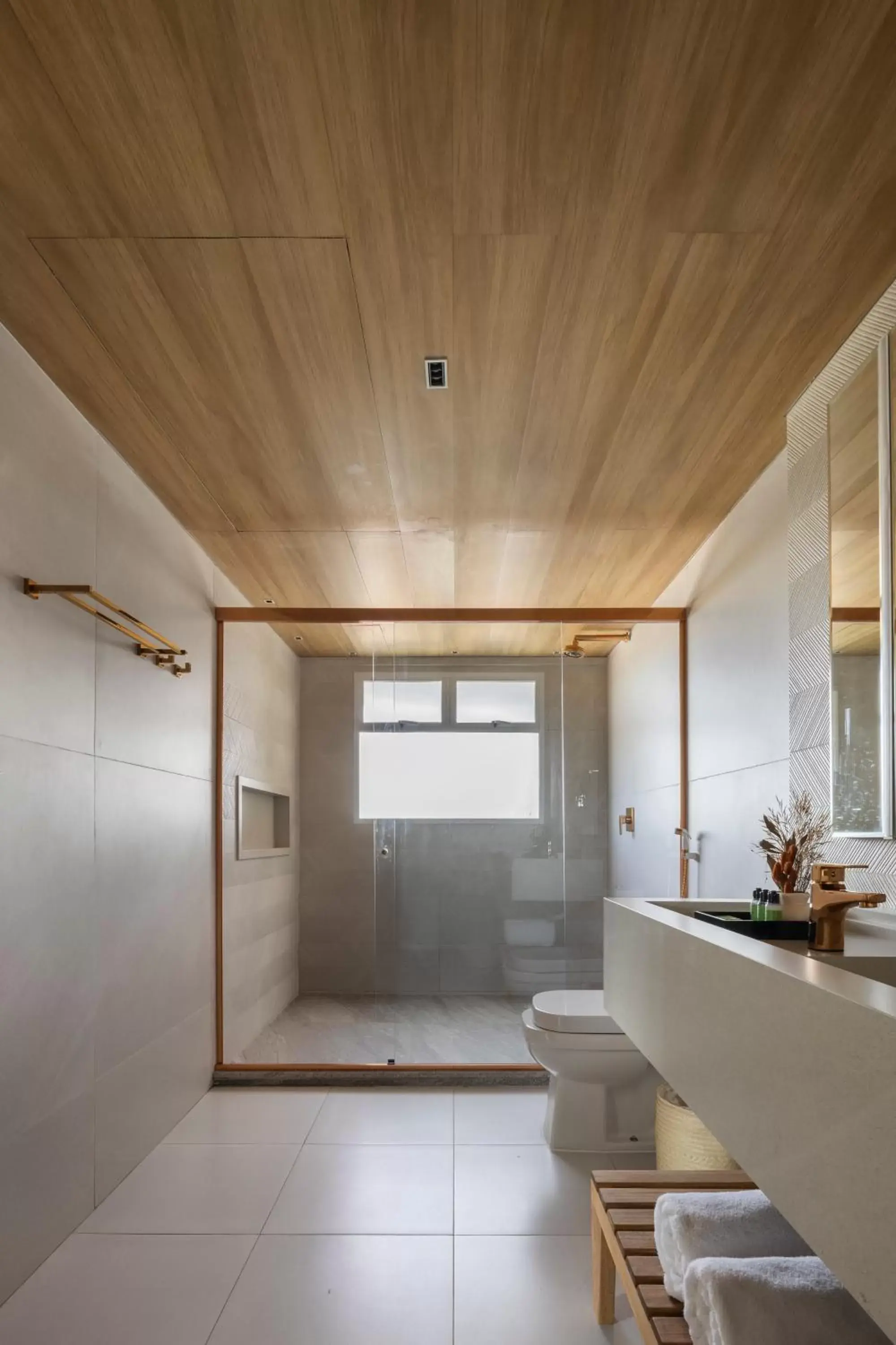 Bathroom in Gran Mareiro Hotel